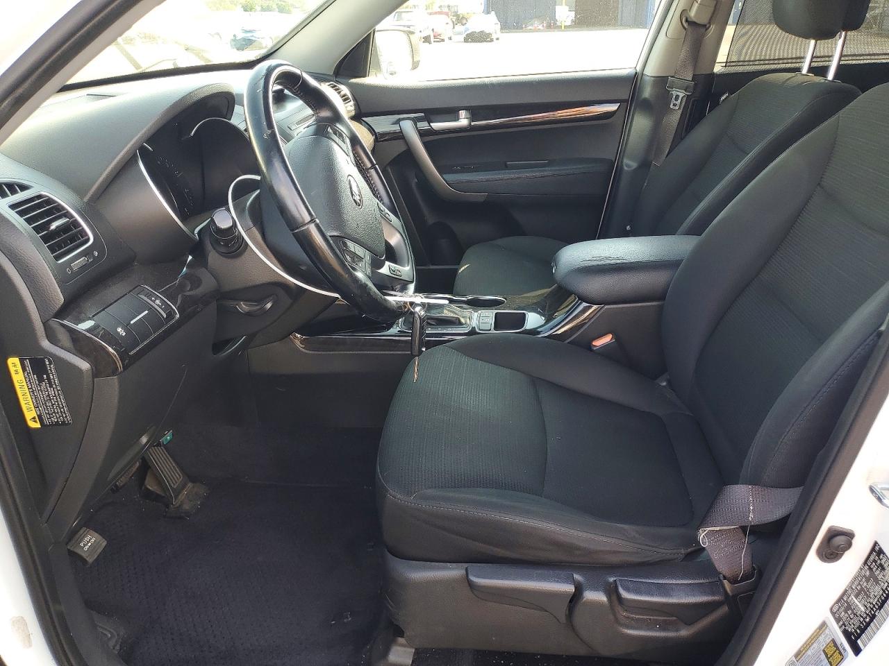 2015 Kia Sorento Lx White vin: 5XYKT4A65FG644817
