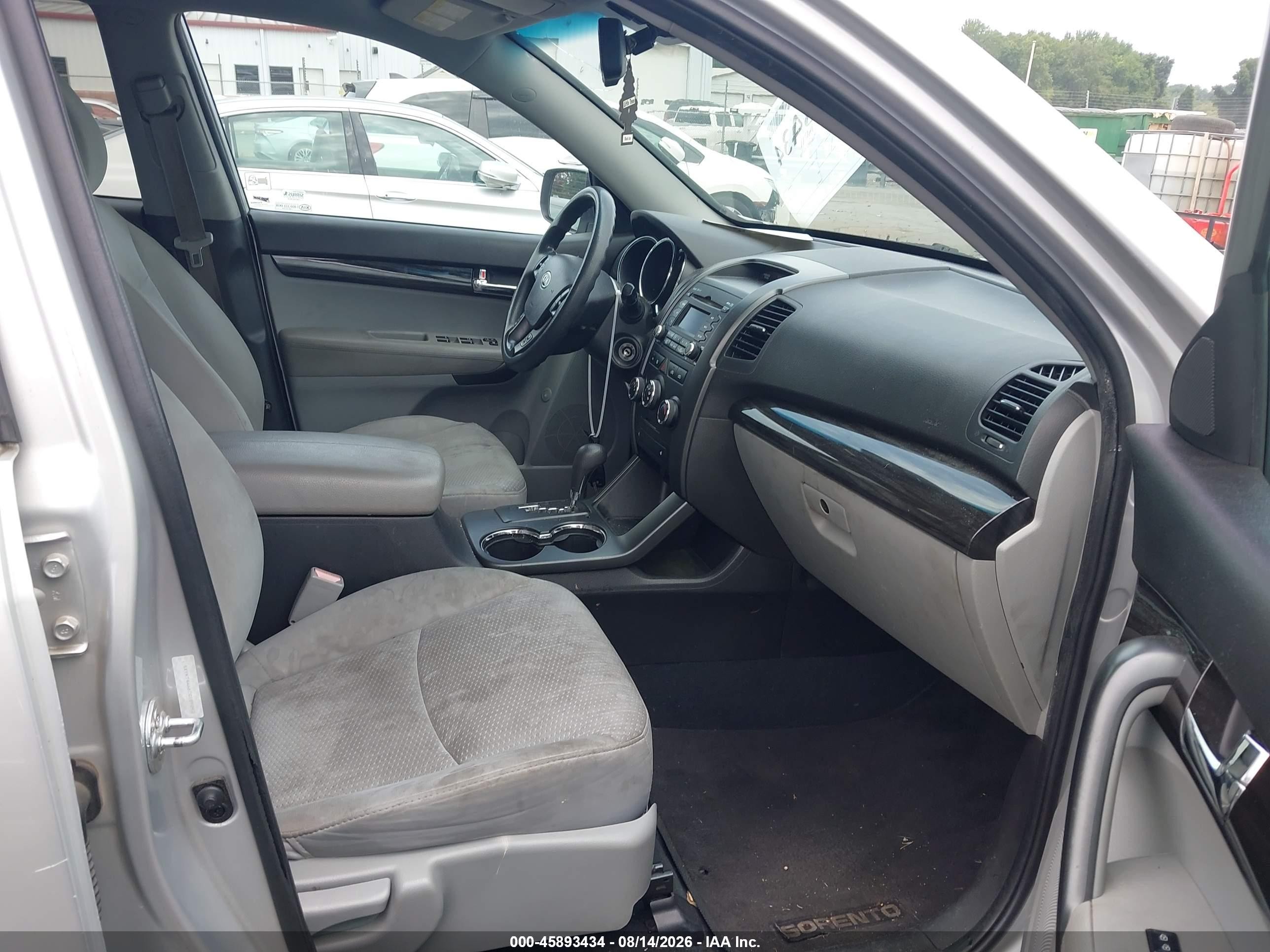 2012 Kia Sorento Lx Silver vin: 5XYKT4A66CG189892