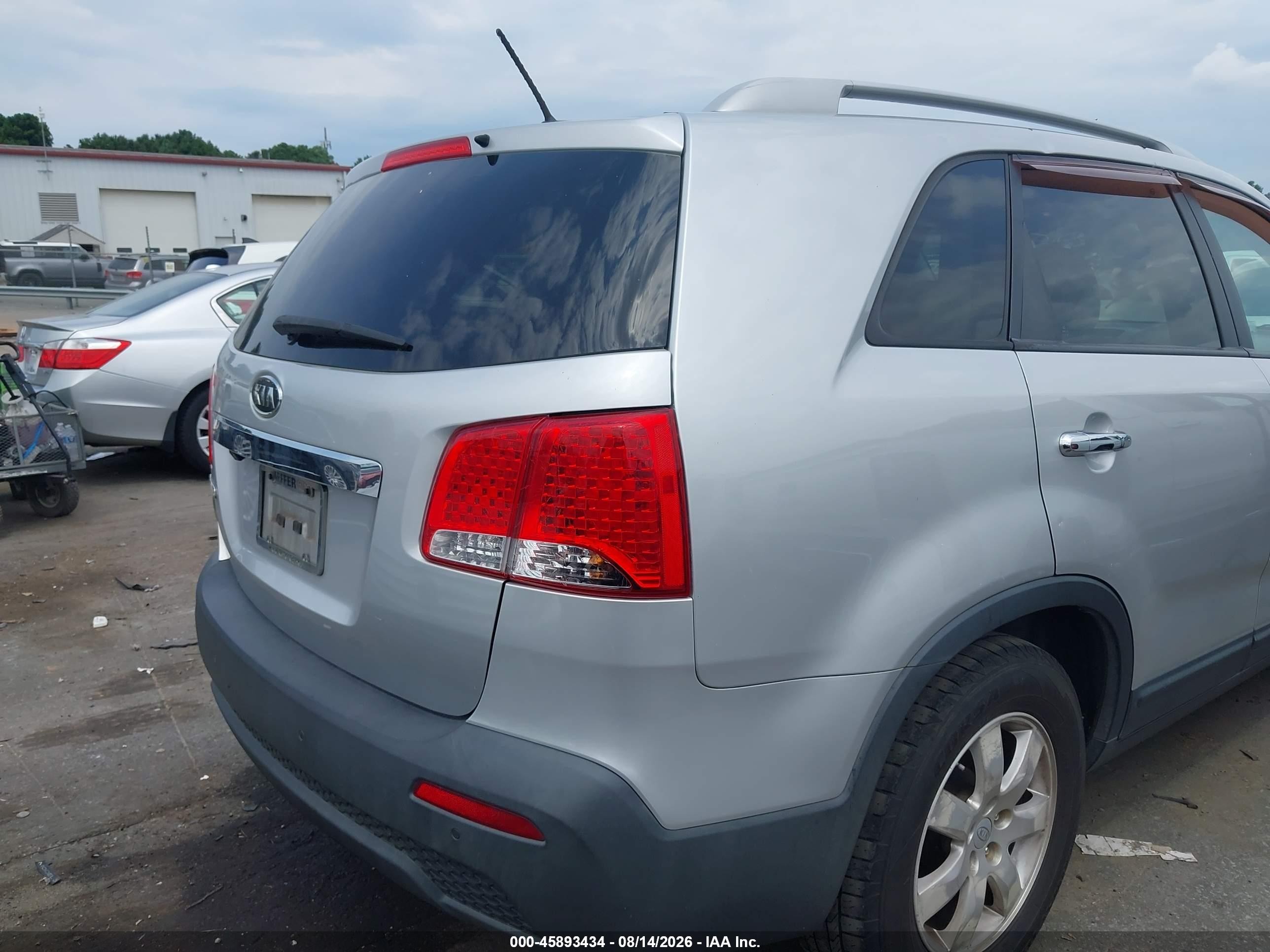 2012 Kia Sorento Lx Silver vin: 5XYKT4A66CG189892