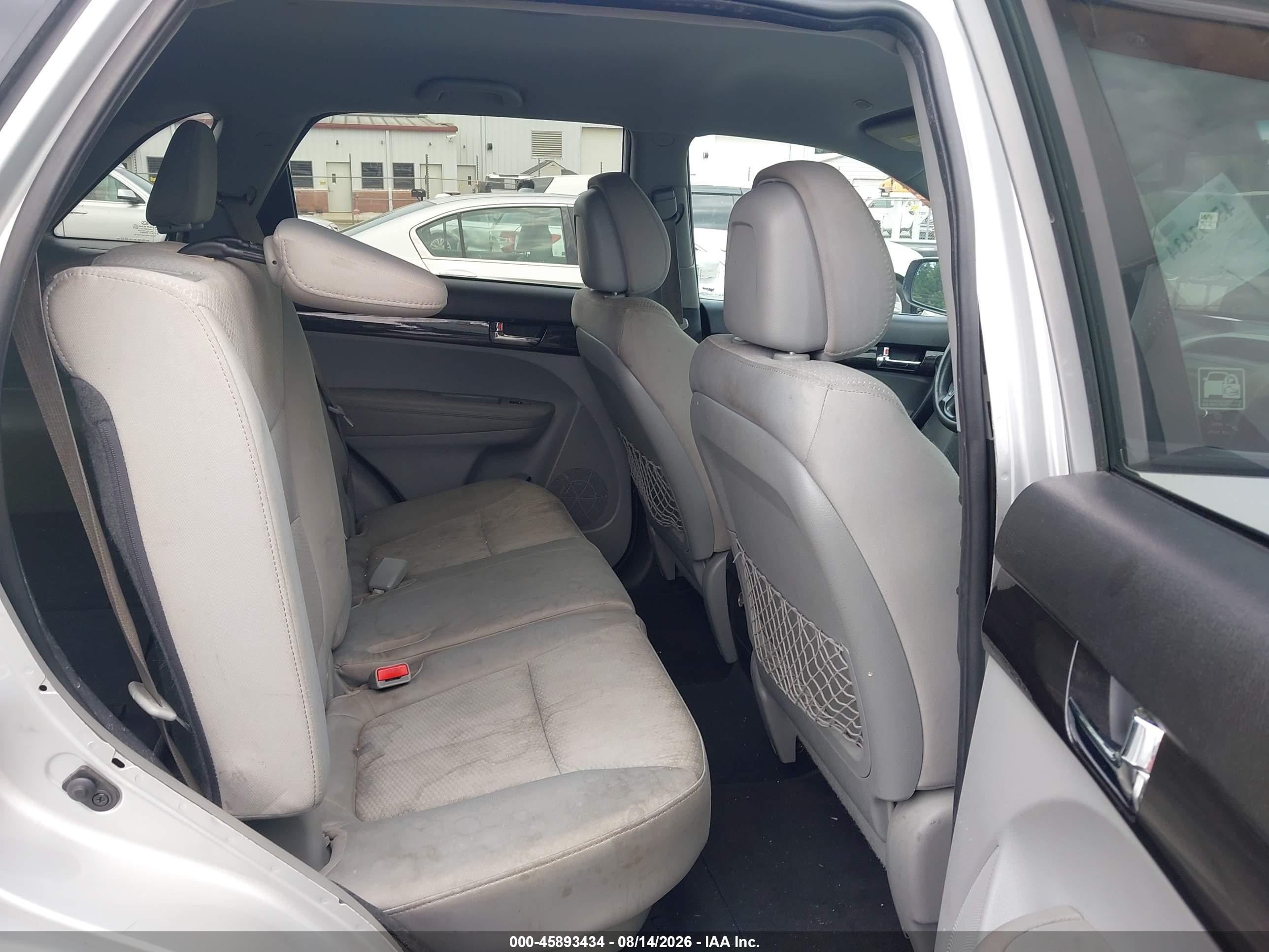 2012 Kia Sorento Lx Silver vin: 5XYKT4A66CG189892