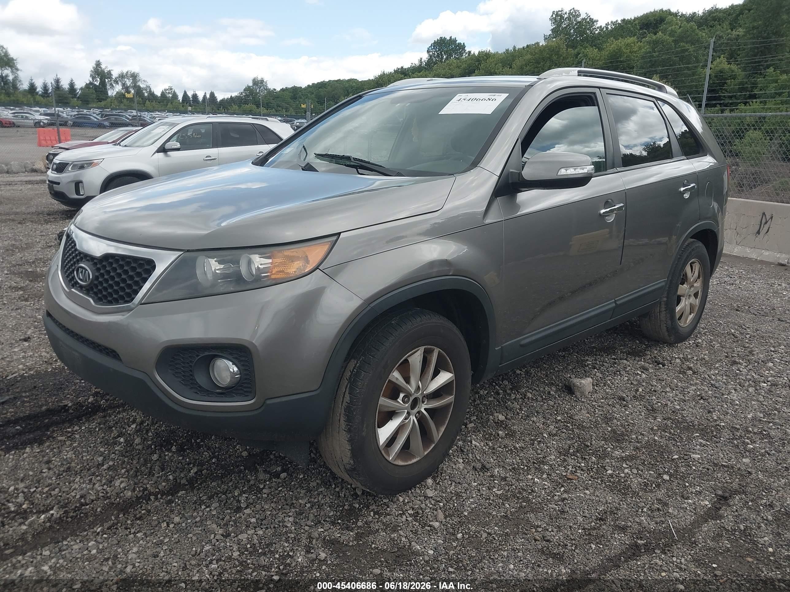 2013 Kia Sorento Lx Silver vin: 5XYKT4A66DG313144