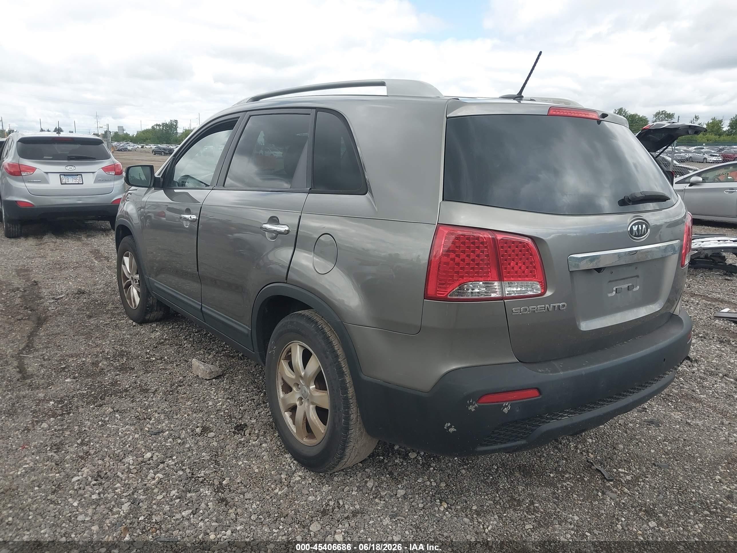 2013 Kia Sorento Lx Silver vin: 5XYKT4A66DG313144