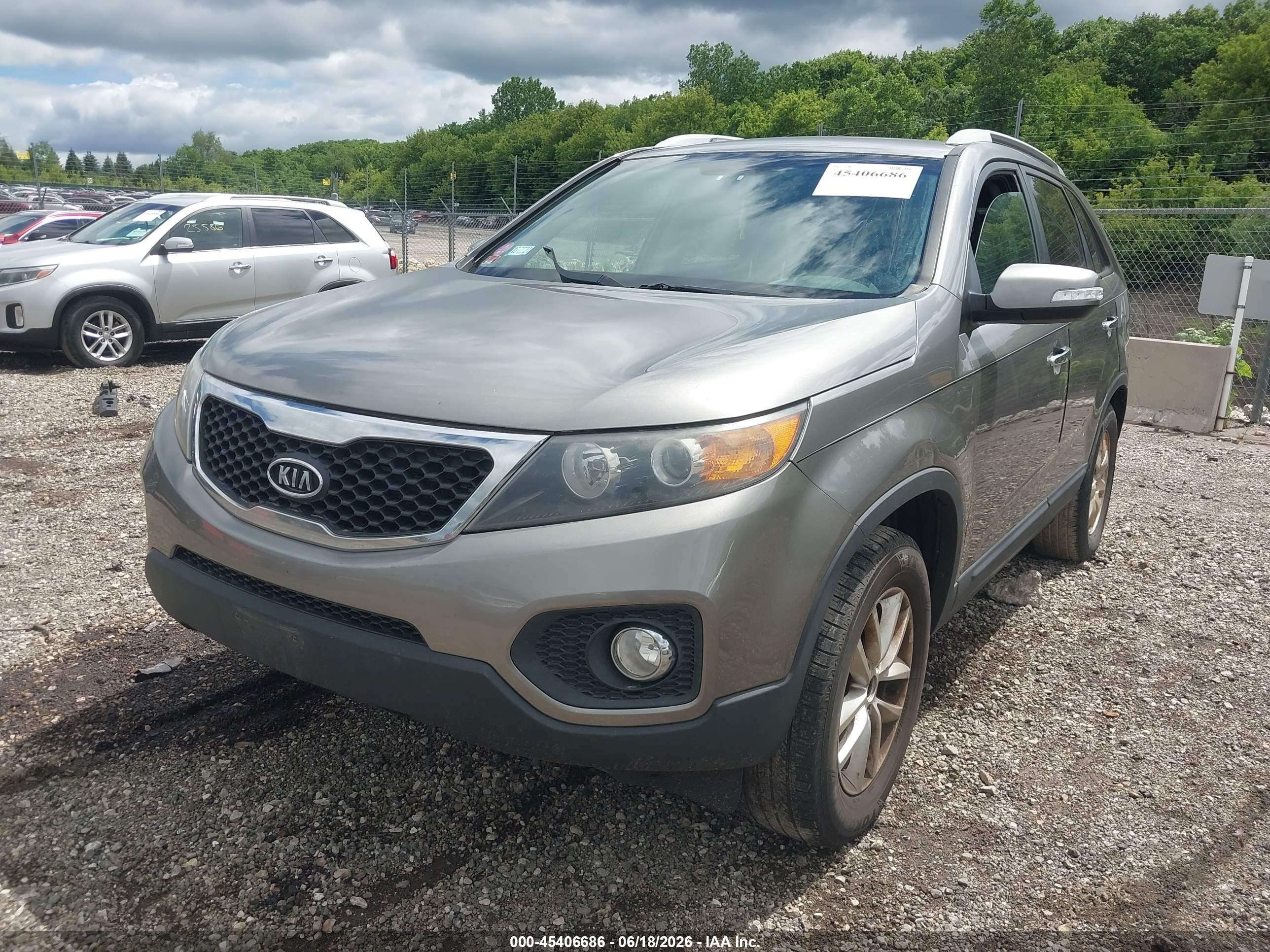 2013 Kia Sorento Lx Silver vin: 5XYKT4A66DG313144