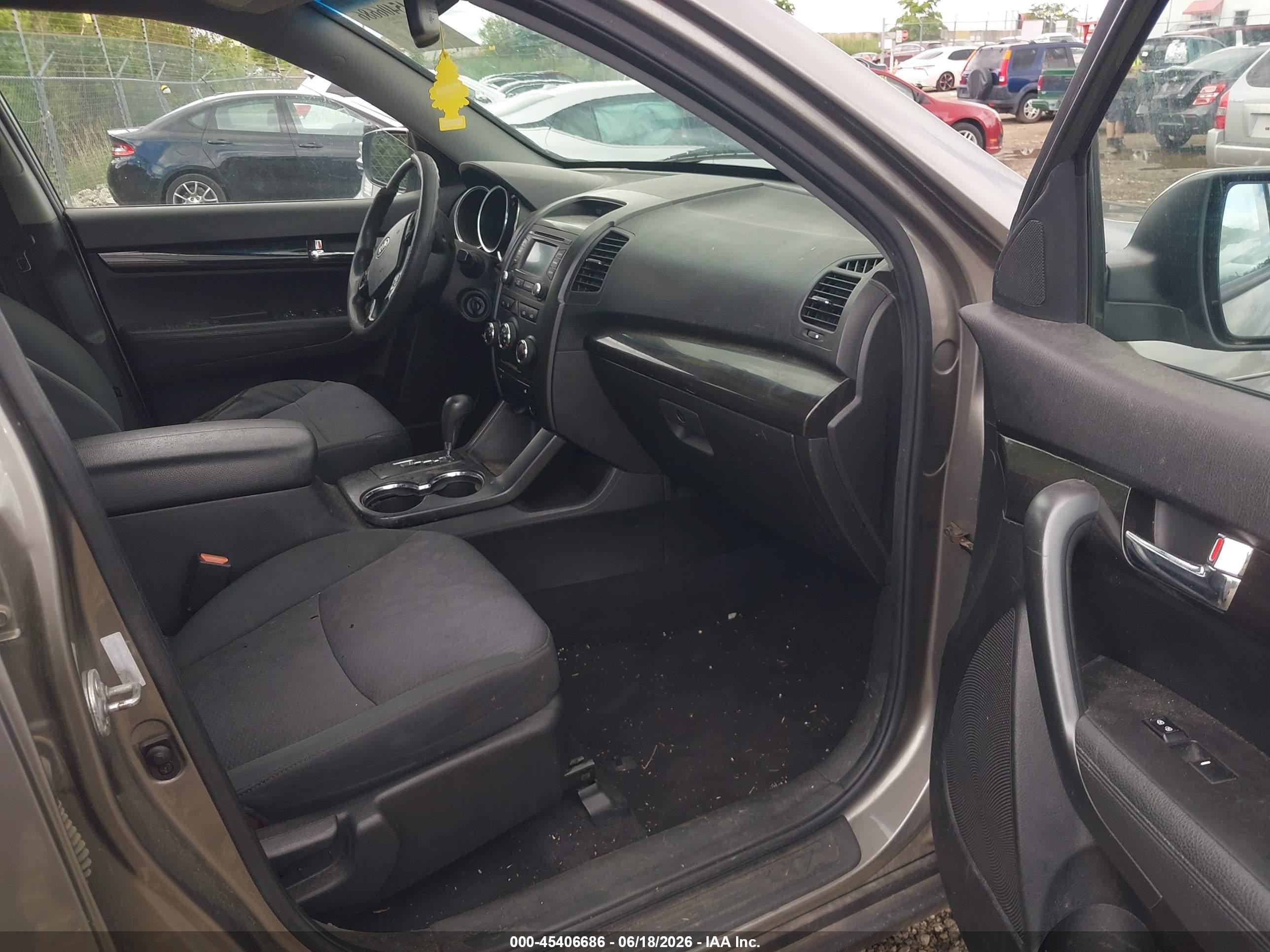 2013 Kia Sorento Lx Silver vin: 5XYKT4A66DG313144