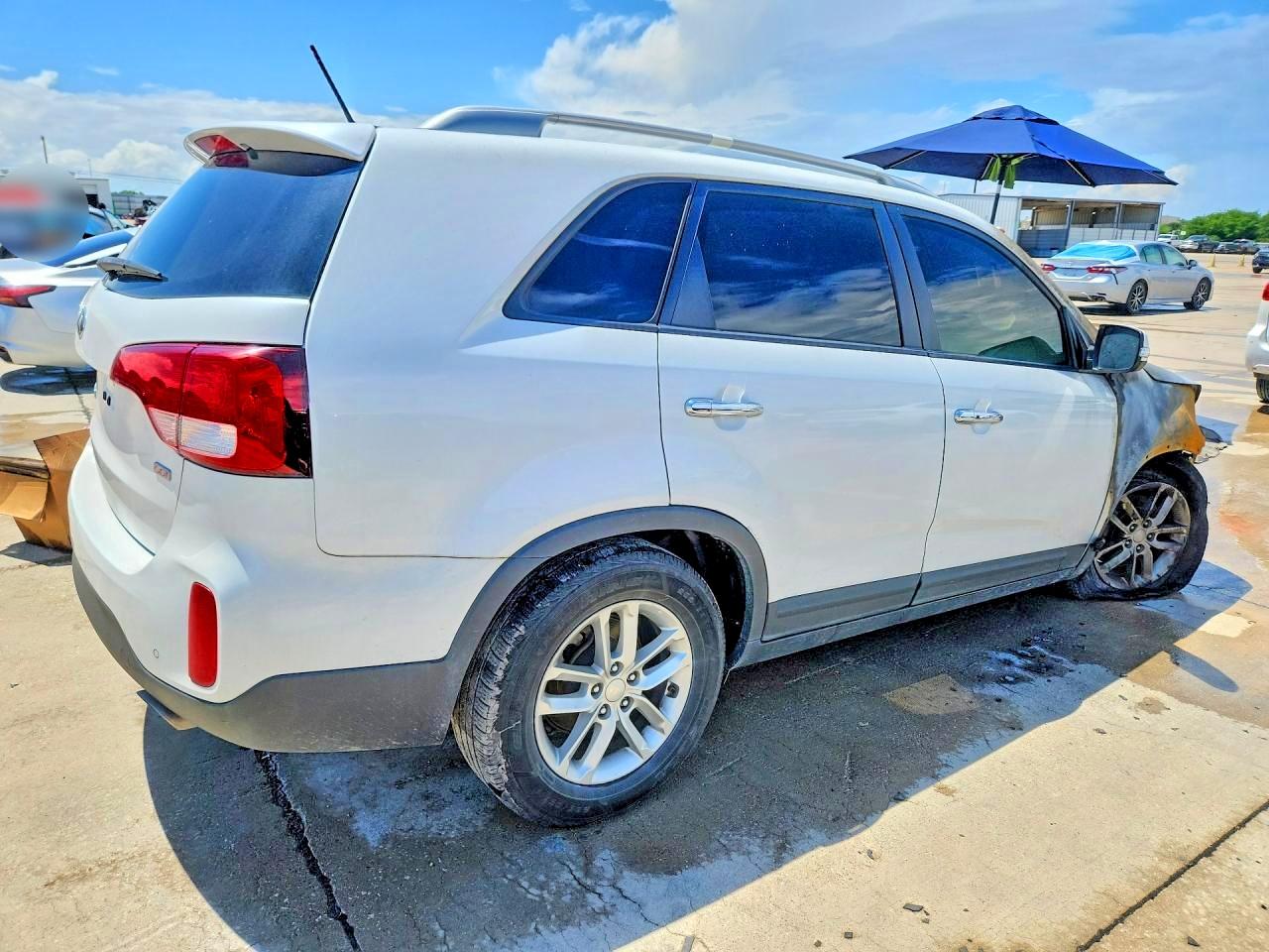 2014 Kia Sorento Lx White vin: 5XYKT4A66EG495686