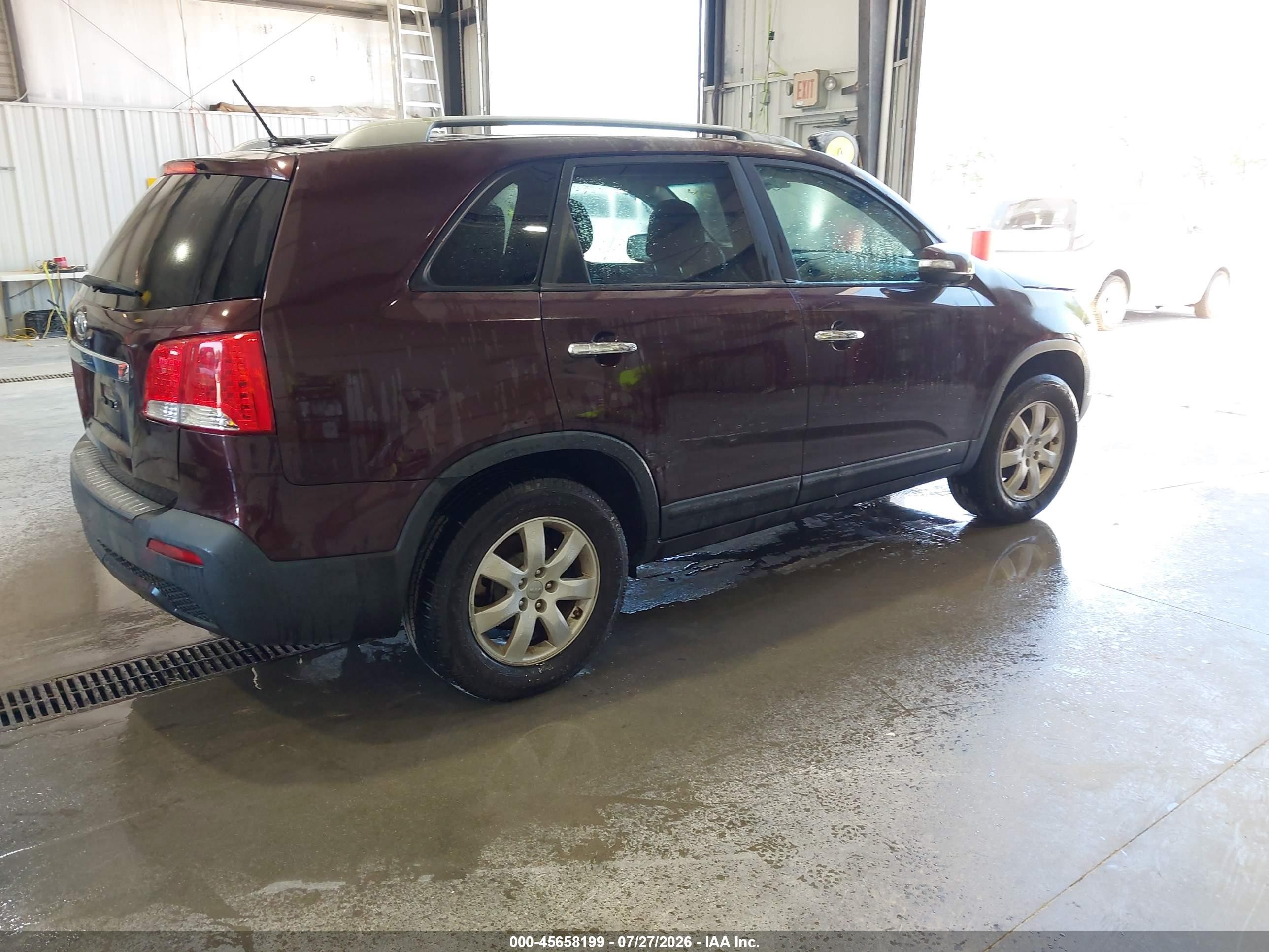 2012 Kia Sorento Lx Burgundy vin: 5XYKT4A67CG218266
