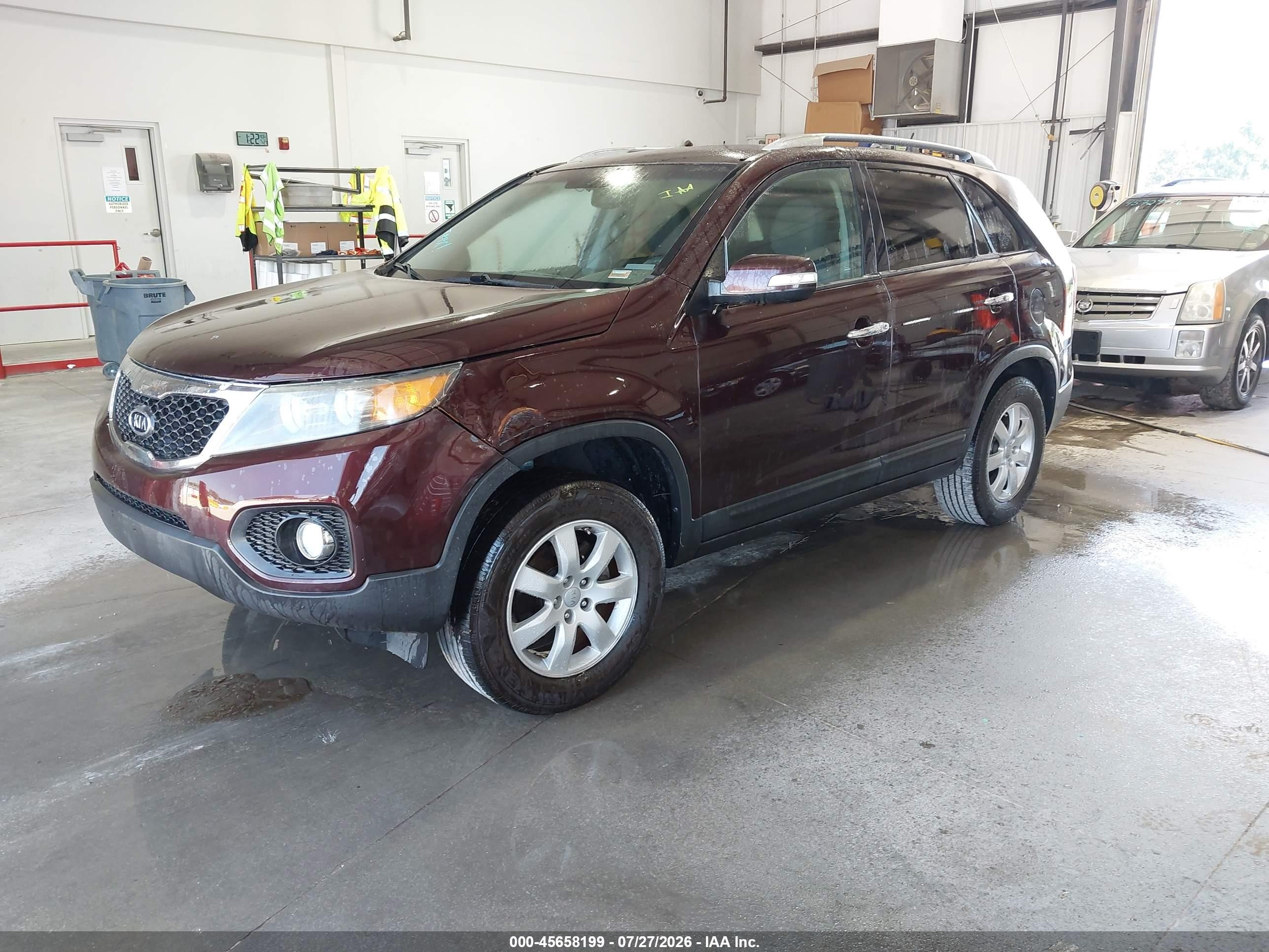 2012 Kia Sorento Lx Burgundy vin: 5XYKT4A67CG218266