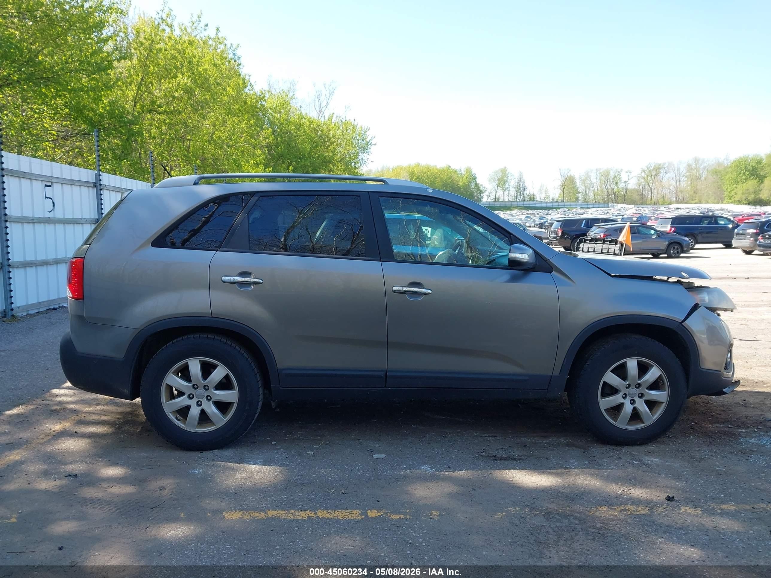 2012 Kia Sorento Lx Gray vin: 5XYKT4A67CG239800