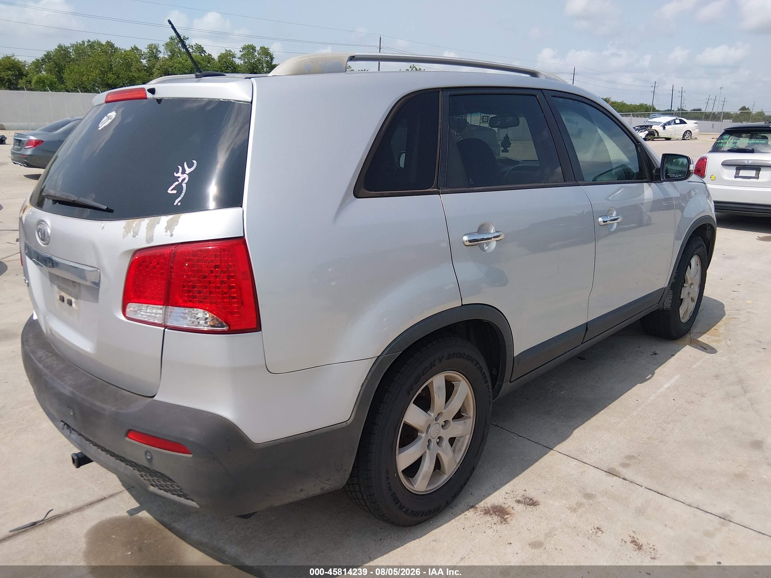 2013 Kia Sorento Lx Silver vin: 5XYKT4A67DG331863