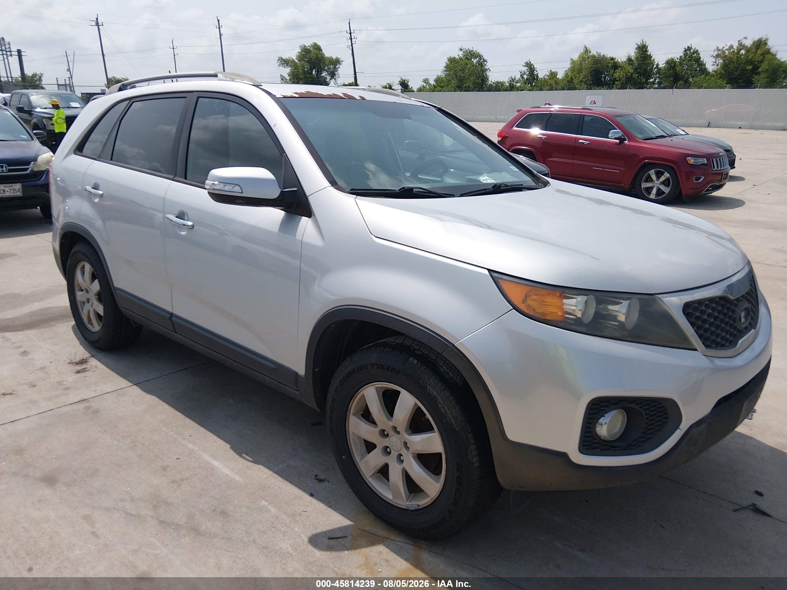 2013 Kia Sorento Lx Silver vin: 5XYKT4A67DG331863