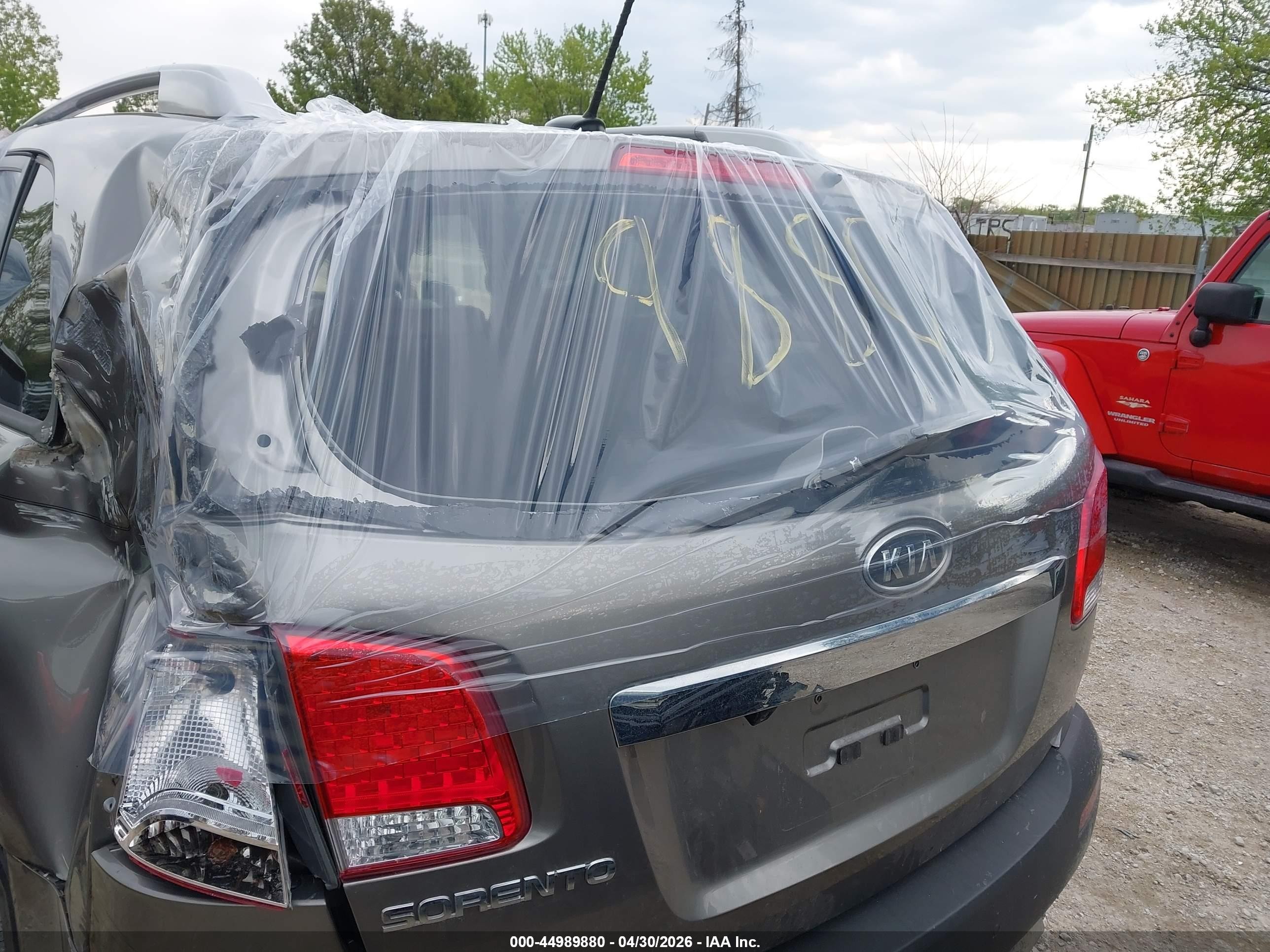 2013 Kia Sorento Lx Silver vin: 5XYKT4A67DG354138