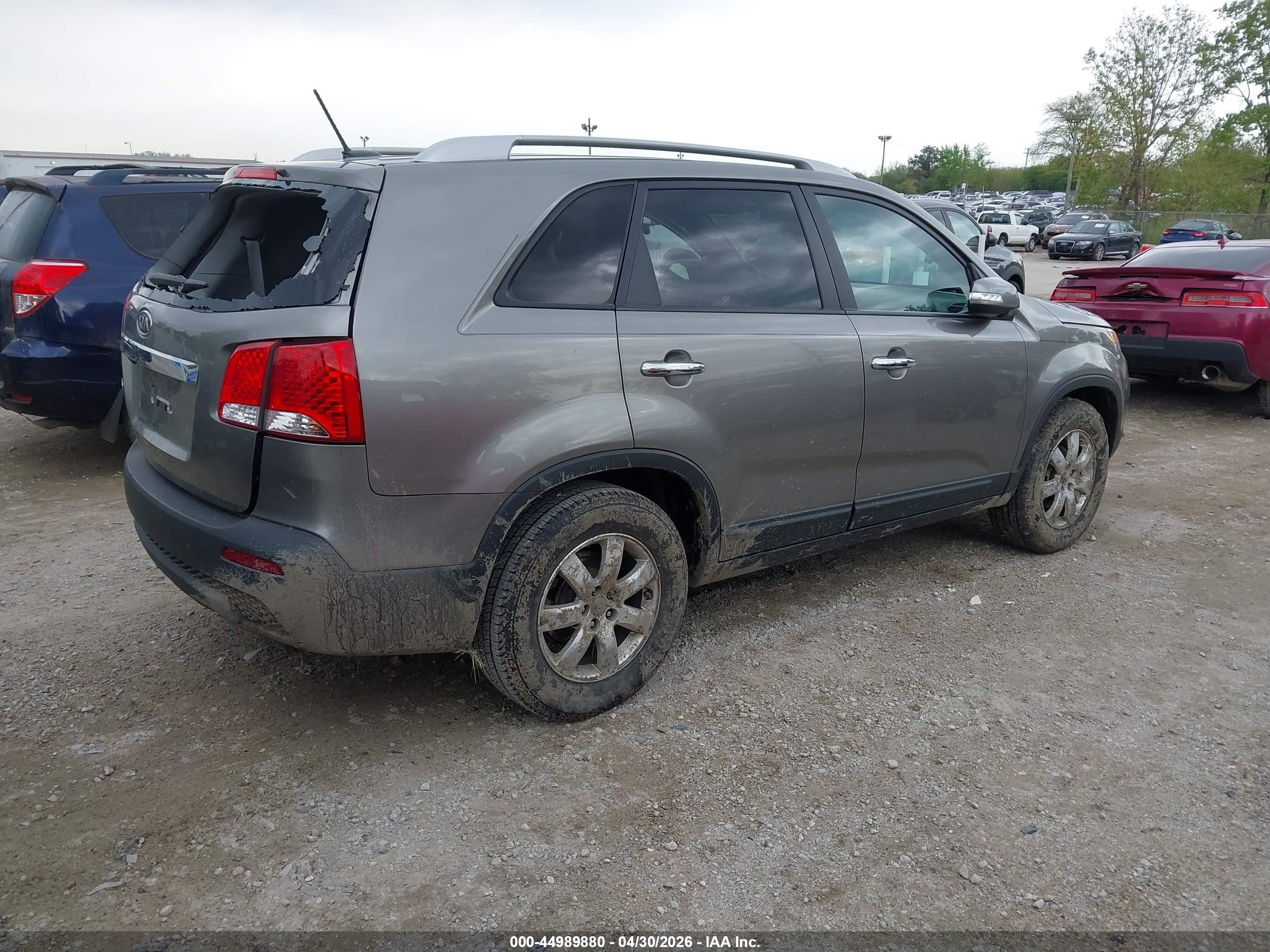 2013 Kia Sorento Lx Silver vin: 5XYKT4A67DG354138