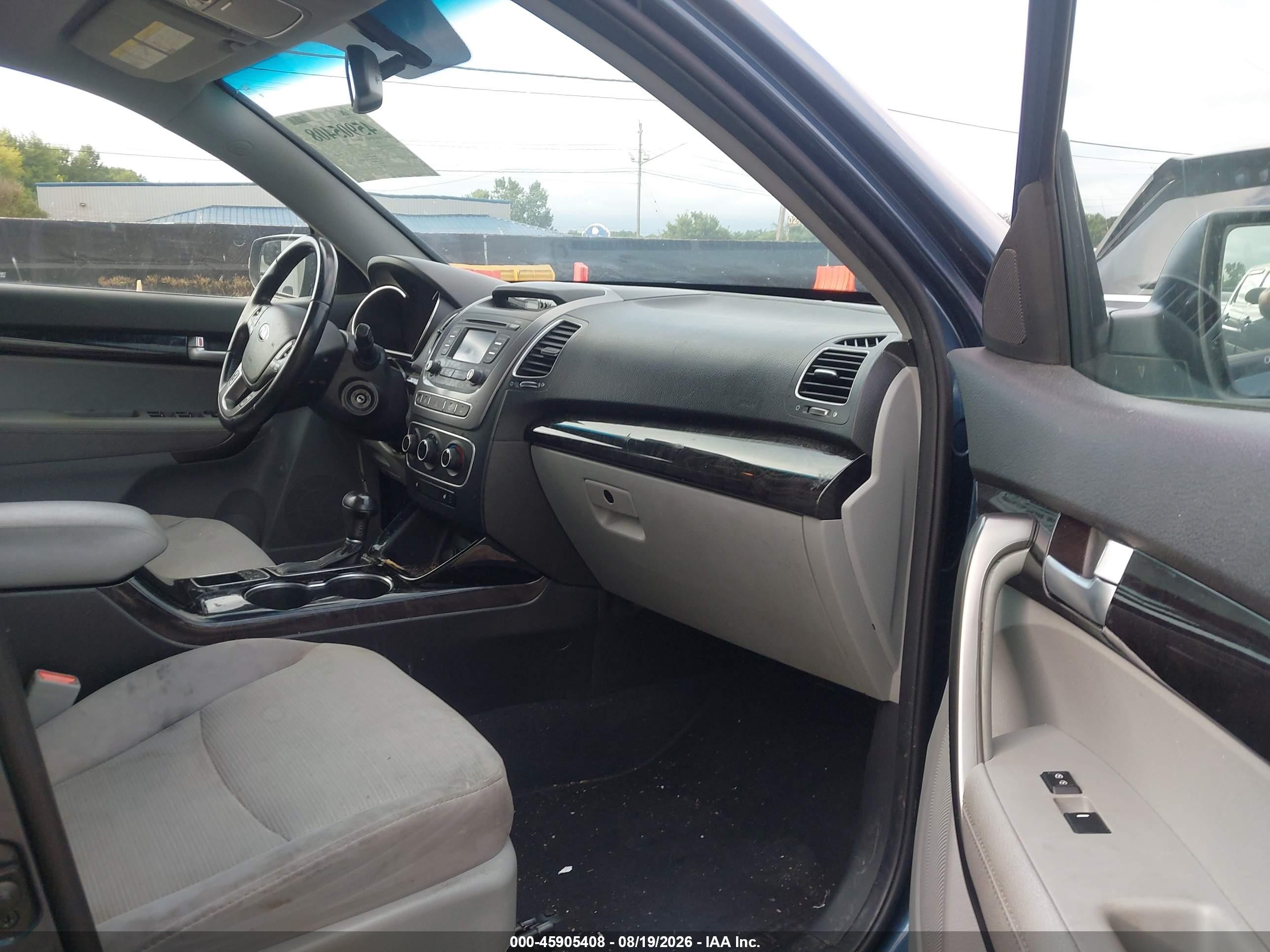 2014 Kia Sorento Lx Синий vin: 5XYKT4A67EG493588