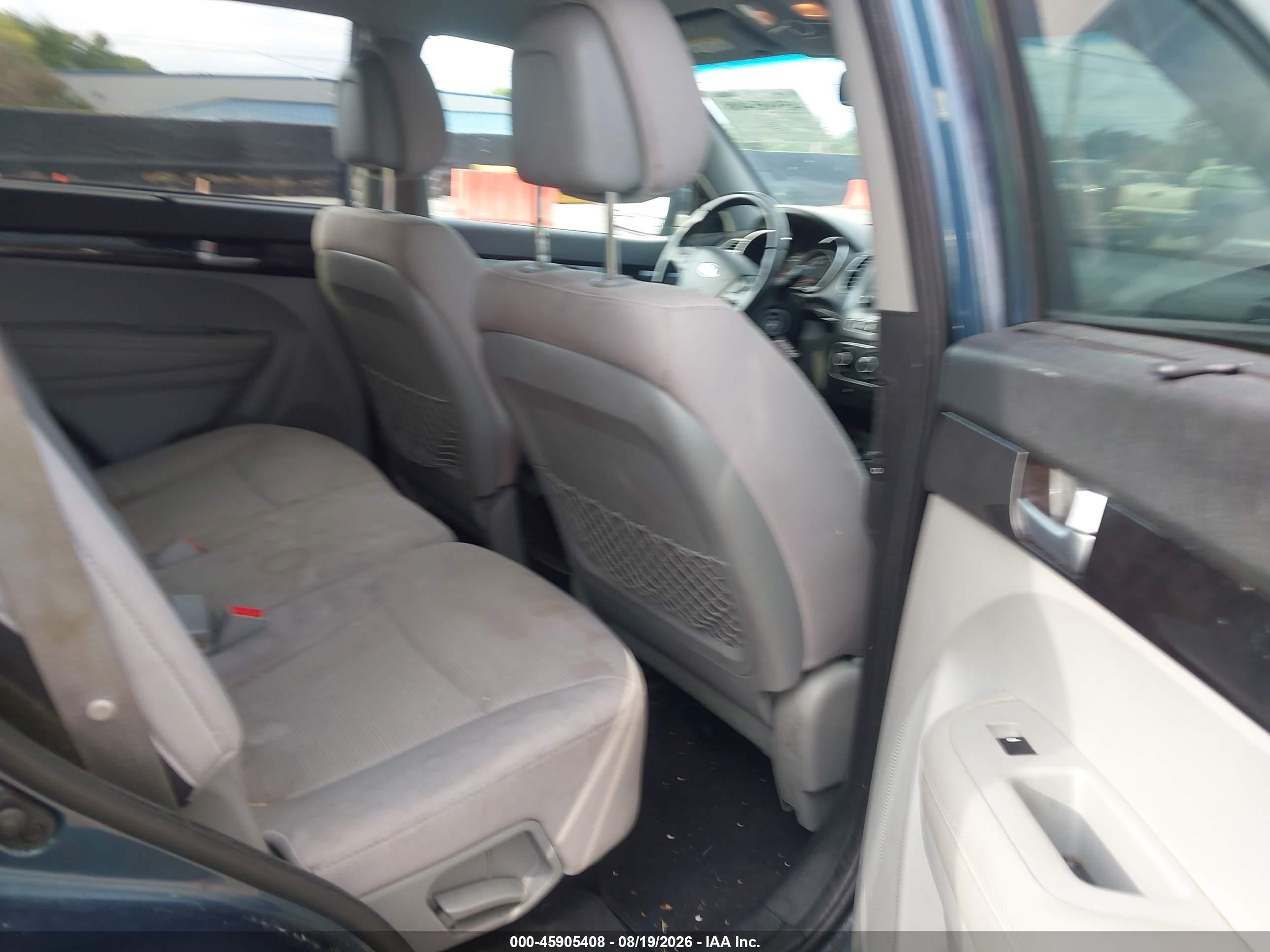 2014 Kia Sorento Lx Синий vin: 5XYKT4A67EG493588