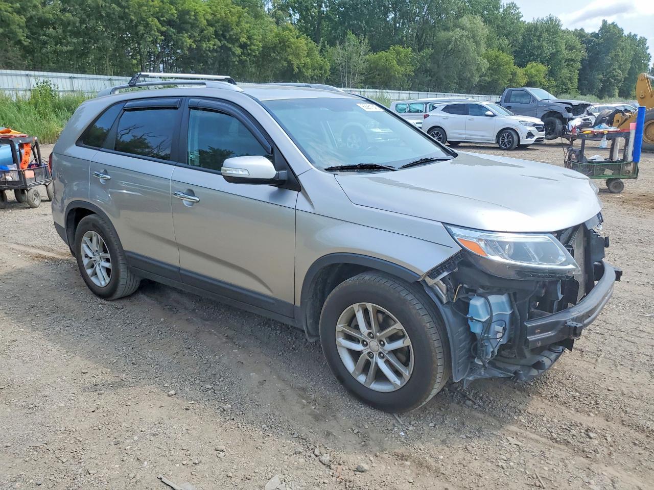 2015 Kia Sorento Lx Silver vin: 5XYKT4A67FG581347