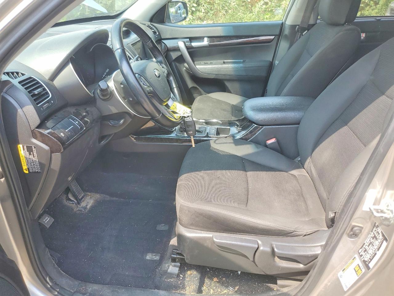 2015 Kia Sorento Lx Silver vin: 5XYKT4A67FG581347