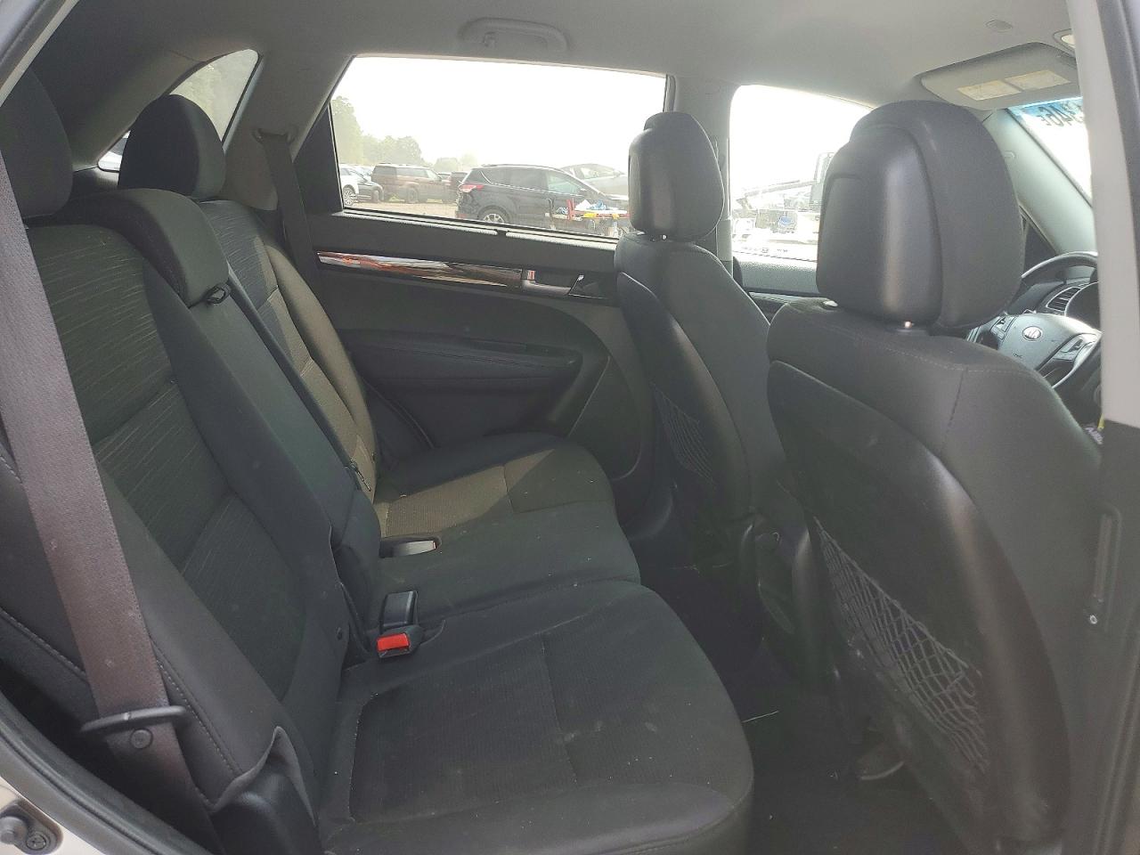 2015 Kia Sorento Lx Silver vin: 5XYKT4A67FG581347