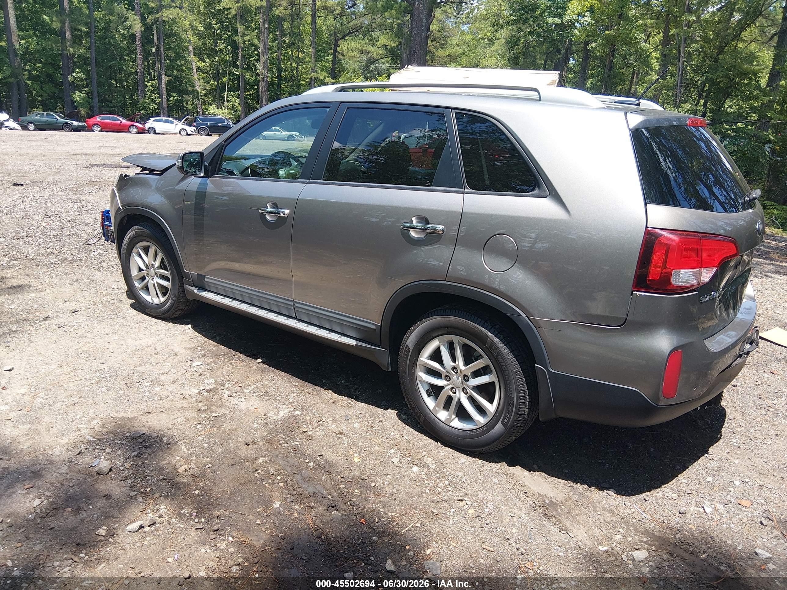 2015 Kia Sorento Lx Серебряный vin: 5XYKT4A67FG659187