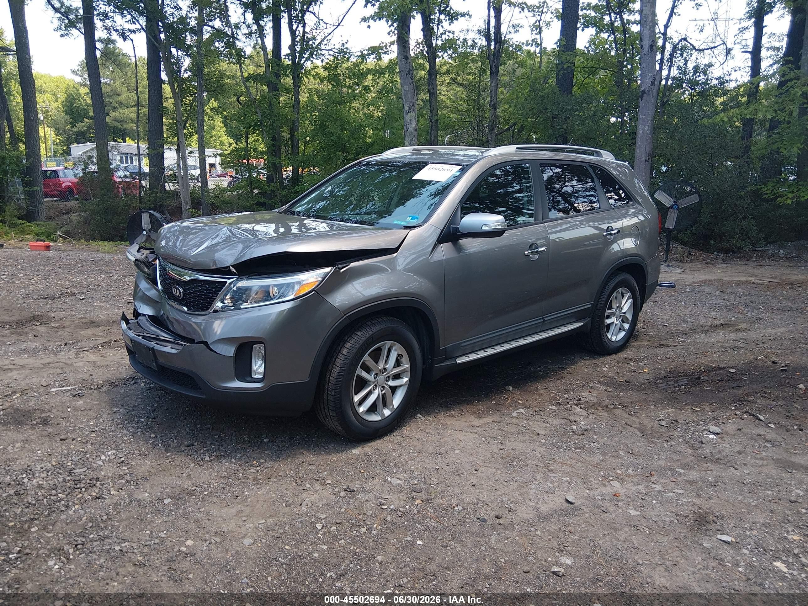 2015 Kia Sorento Lx Серебряный vin: 5XYKT4A67FG659187