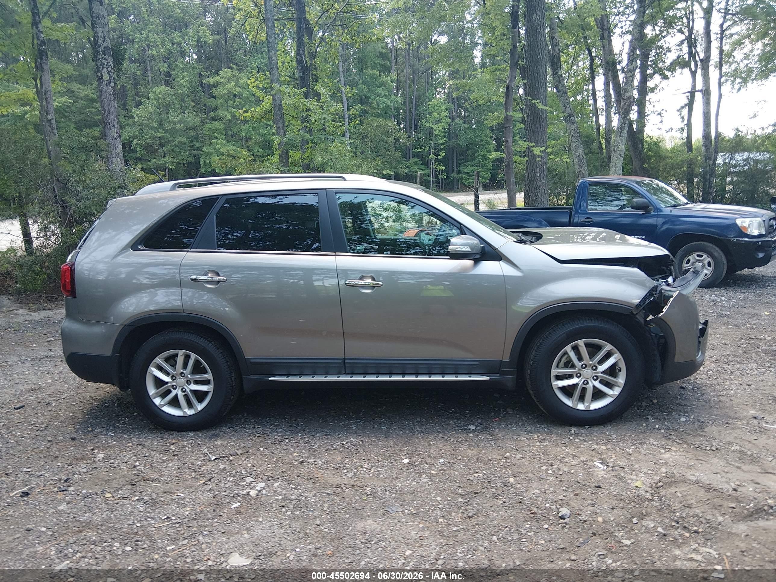 2015 Kia Sorento Lx Серебряный vin: 5XYKT4A67FG659187