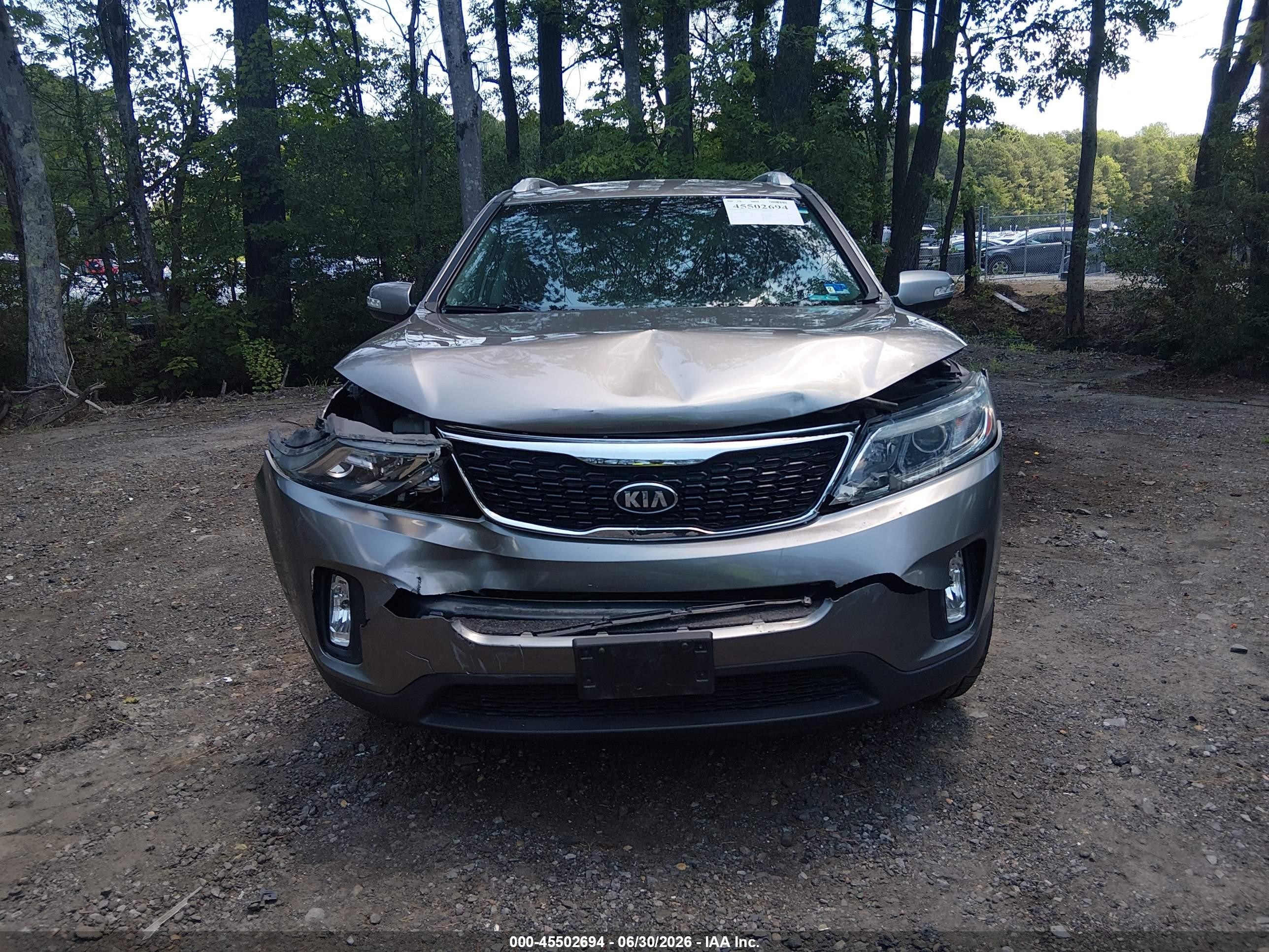 2015 Kia Sorento Lx Серебряный vin: 5XYKT4A67FG659187