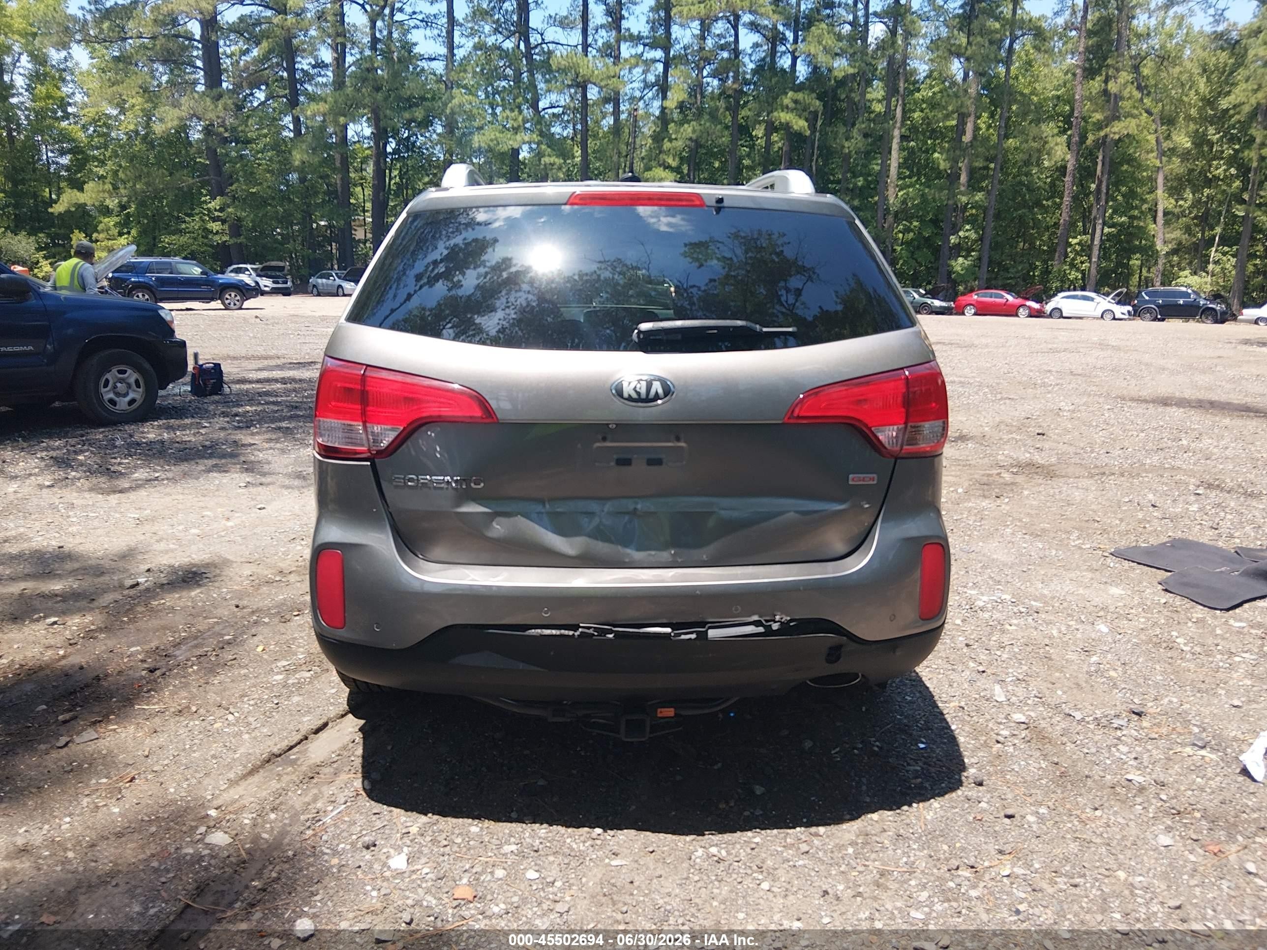 2015 Kia Sorento Lx Серебряный vin: 5XYKT4A67FG659187