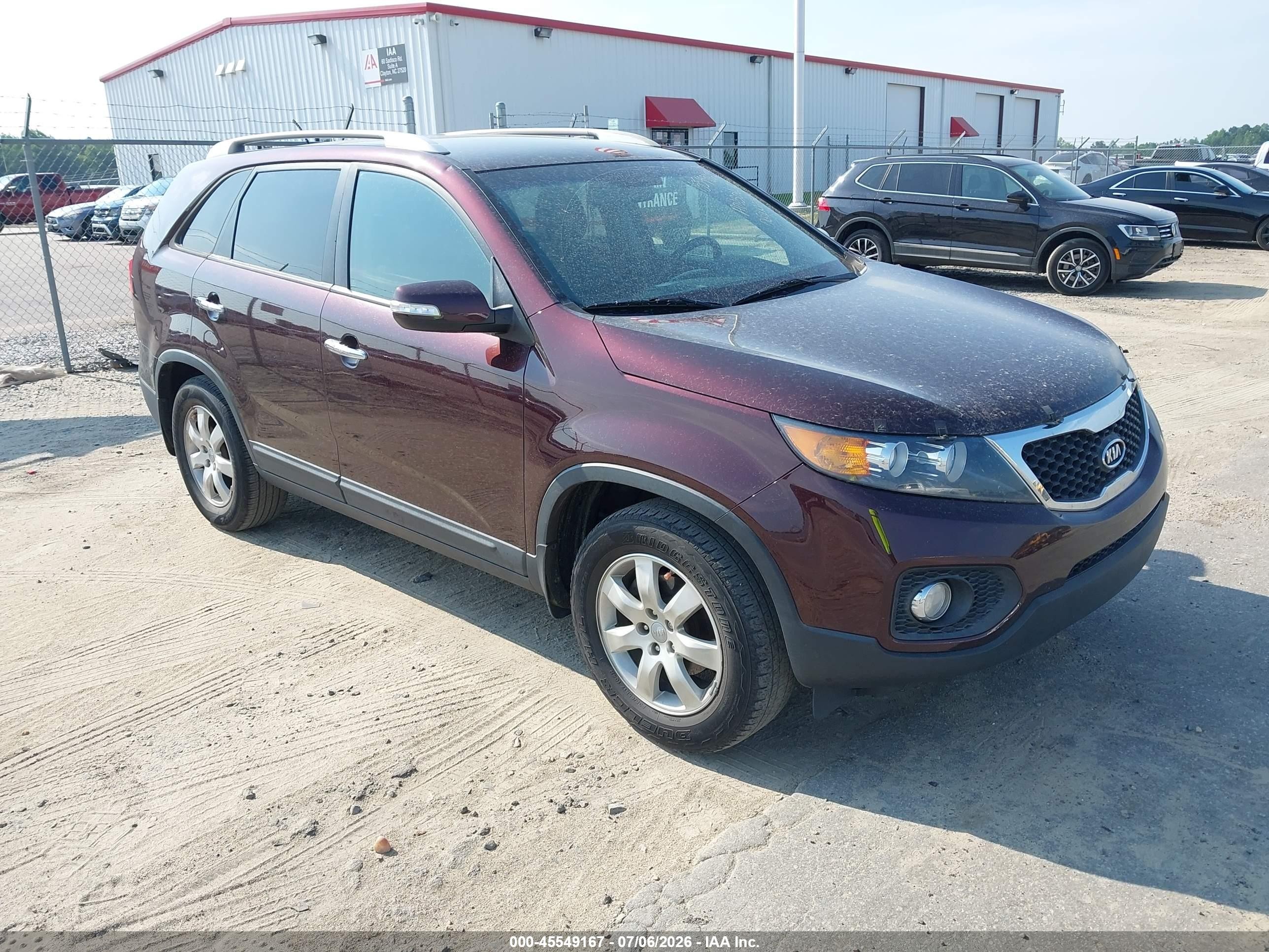 2013 Kia Sorento Lx Burgundy vin: 5XYKT4A68DG324355