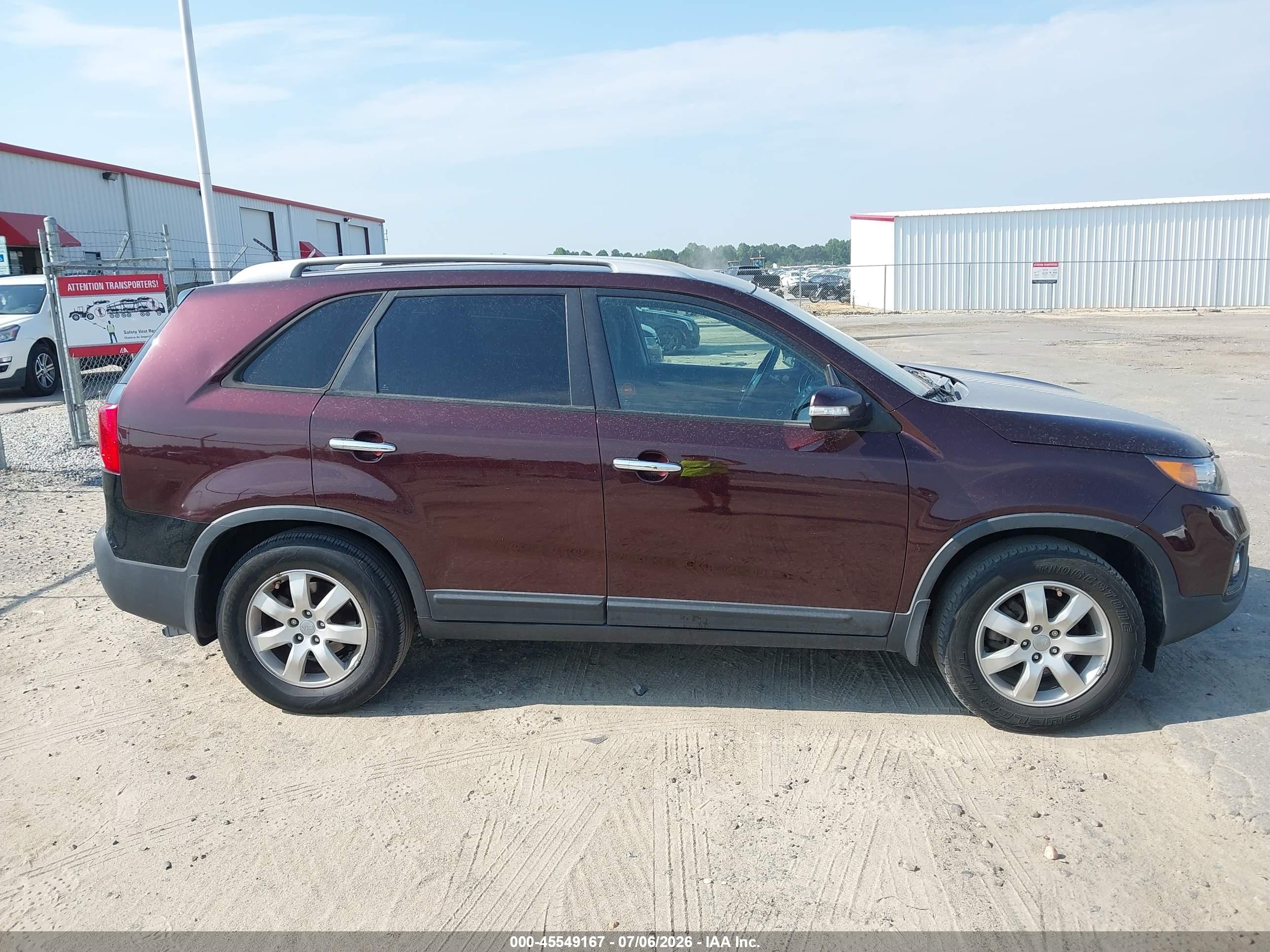 2013 Kia Sorento Lx Burgundy vin: 5XYKT4A68DG324355