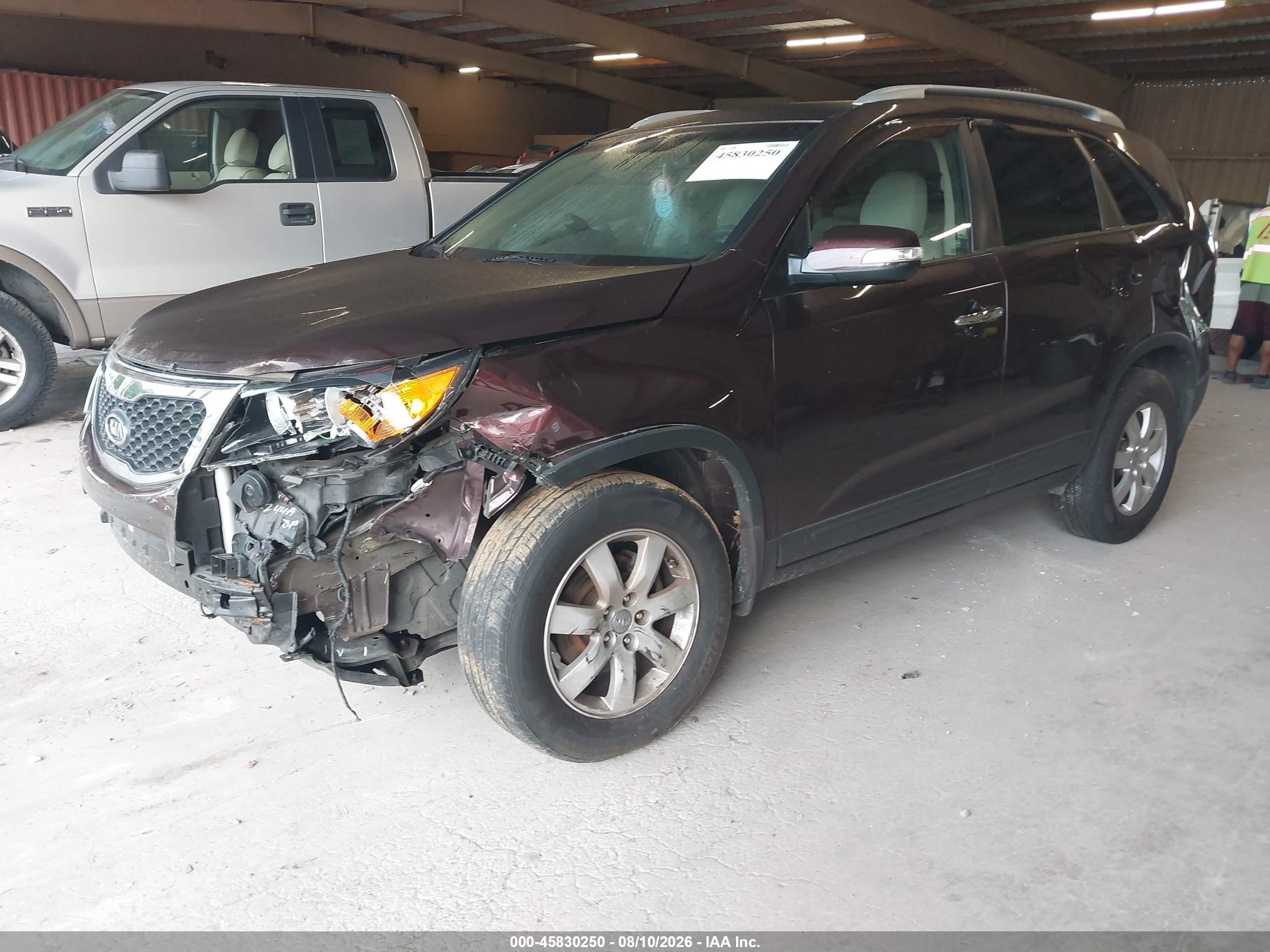 2013 Kia Sorento Lx Бордовый vin: 5XYKT4A68DG403122