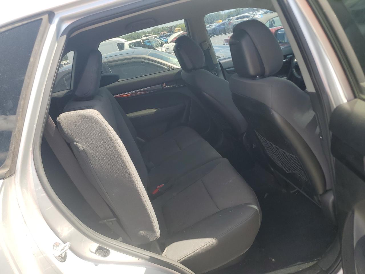 2013 Kia Sorento Lx Silver vin: 5XYKT4A68DG414735