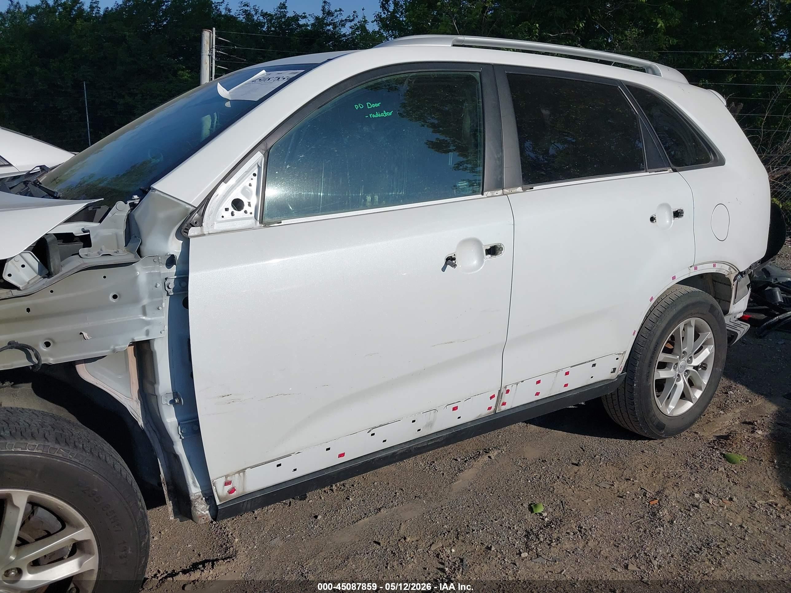 2014 Kia Sorento Lx White vin: 5XYKT4A68EG520751