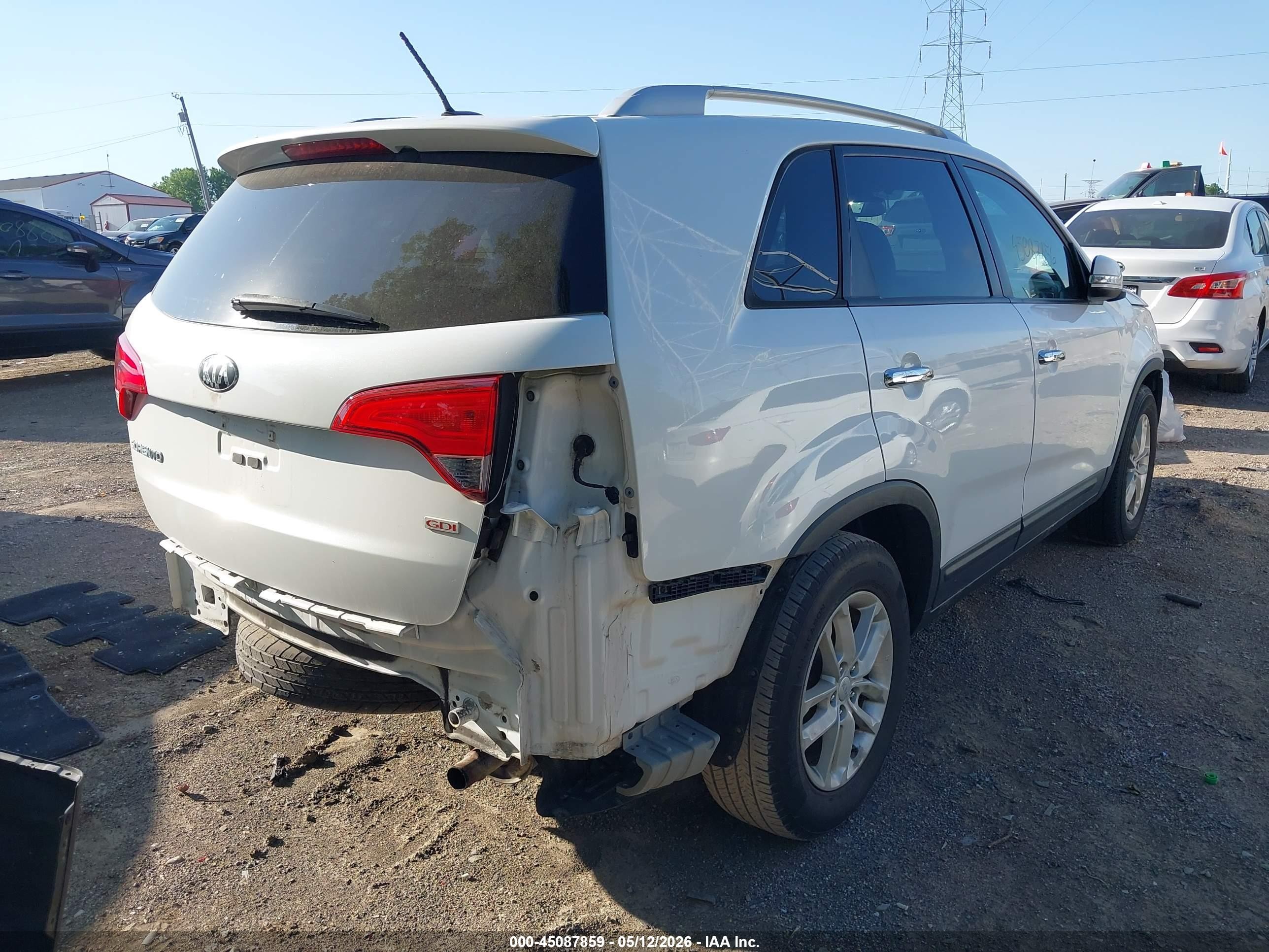 2014 Kia Sorento Lx White vin: 5XYKT4A68EG520751