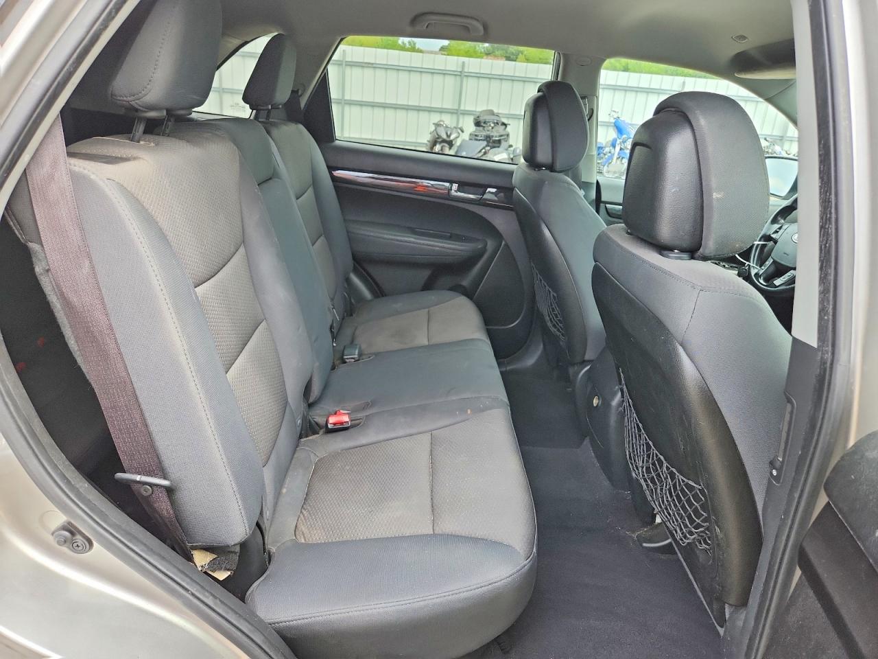 2013 Kia Sorento Lx Gray vin: 5XYKT4A69DG382040