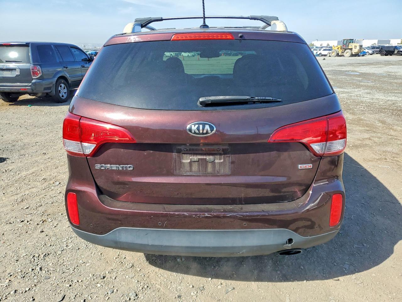 2015 Kia Sorento Lx Maroon vin: 5XYKT4A69FG654881