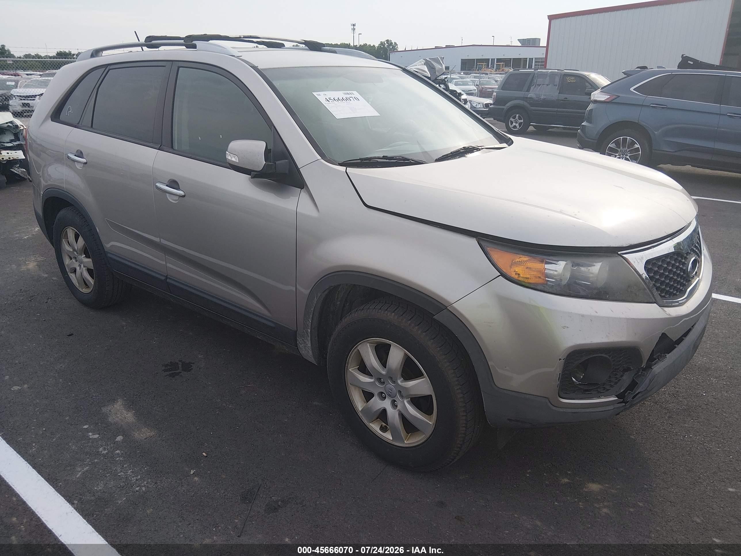 2013 Kia Sorento Lx Beige vin: 5XYKT4A6XDG418320