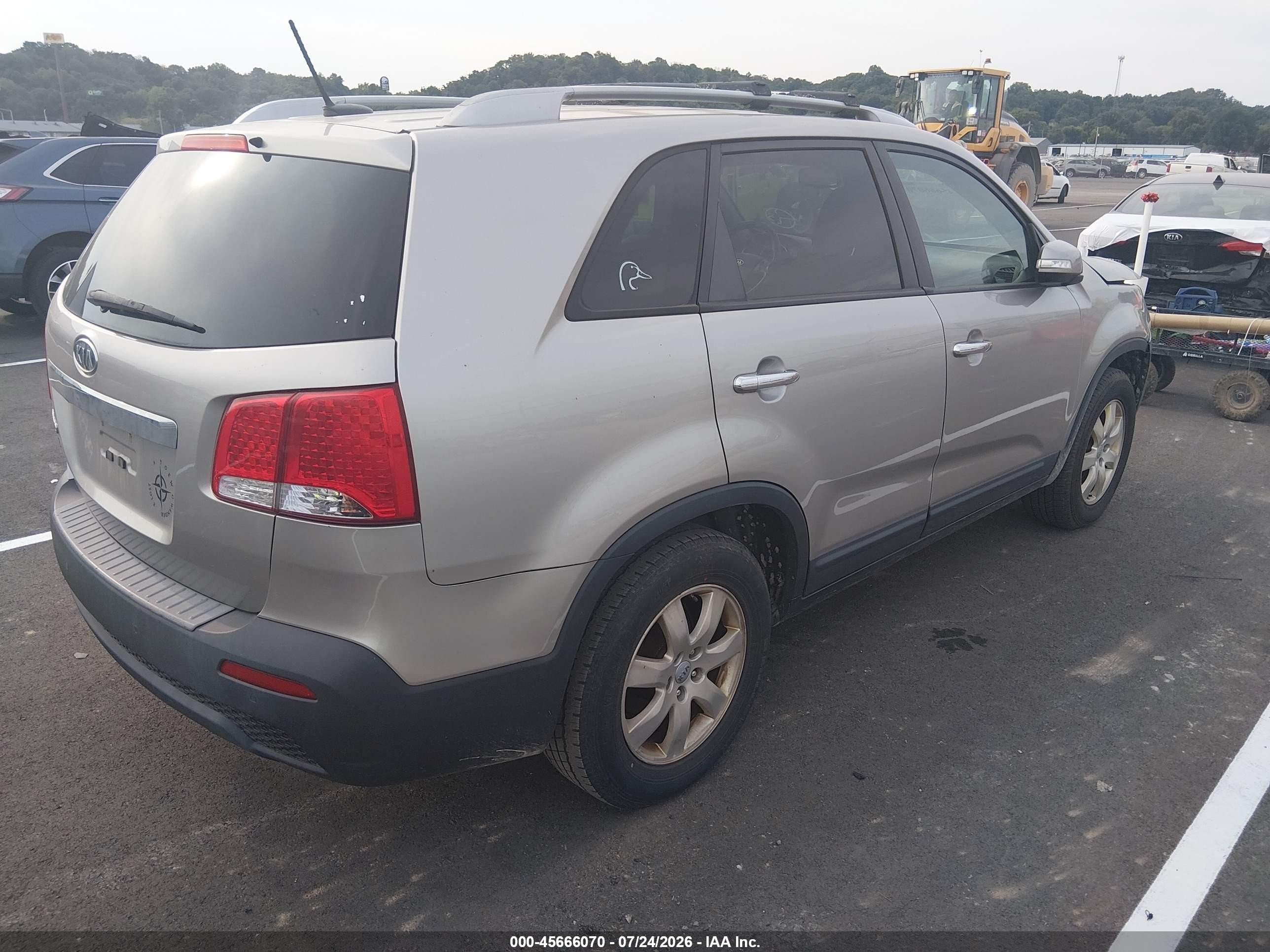 2013 Kia Sorento Lx Бежевый vin: 5XYKT4A6XDG418320