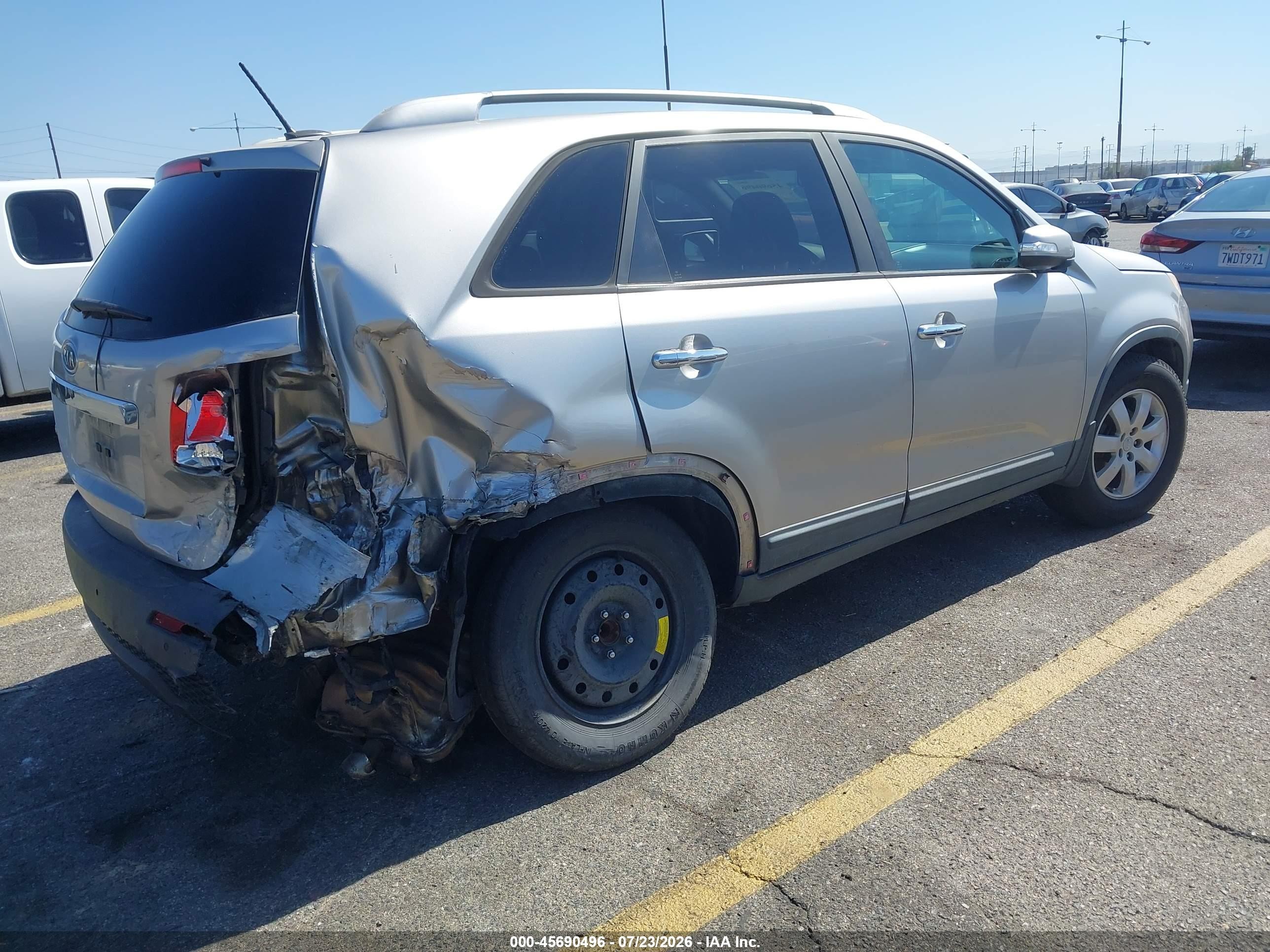 2013 Kia Sorento Lx Silver vin: 5XYKT4A6XDG424439