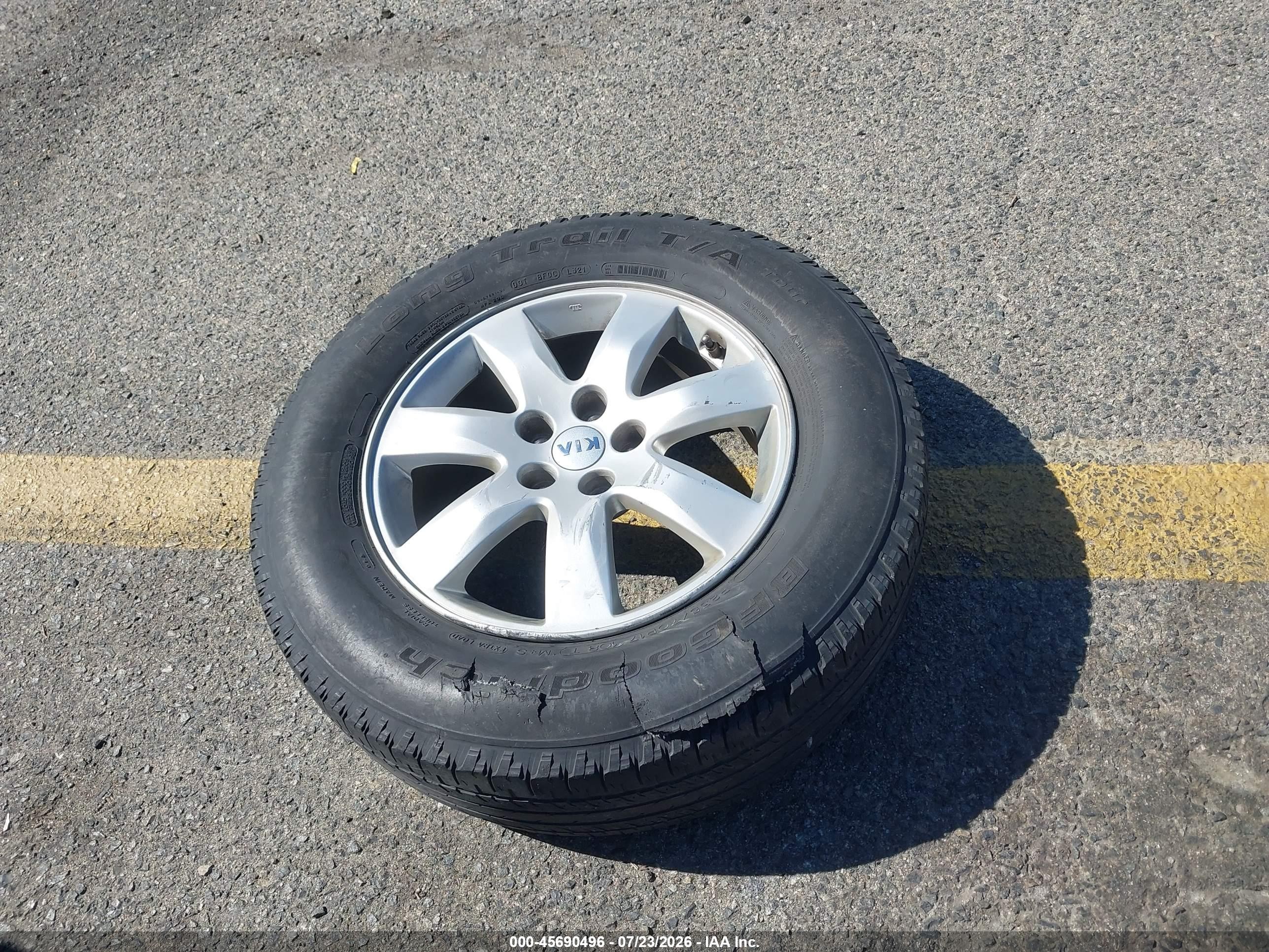 2013 Kia Sorento Lx Silver vin: 5XYKT4A6XDG424439