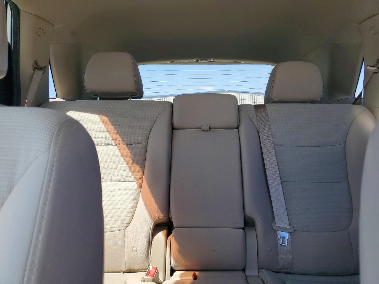 2015 Kia Sorento Lx Белый vin: 5XYKT4A6XFG658633