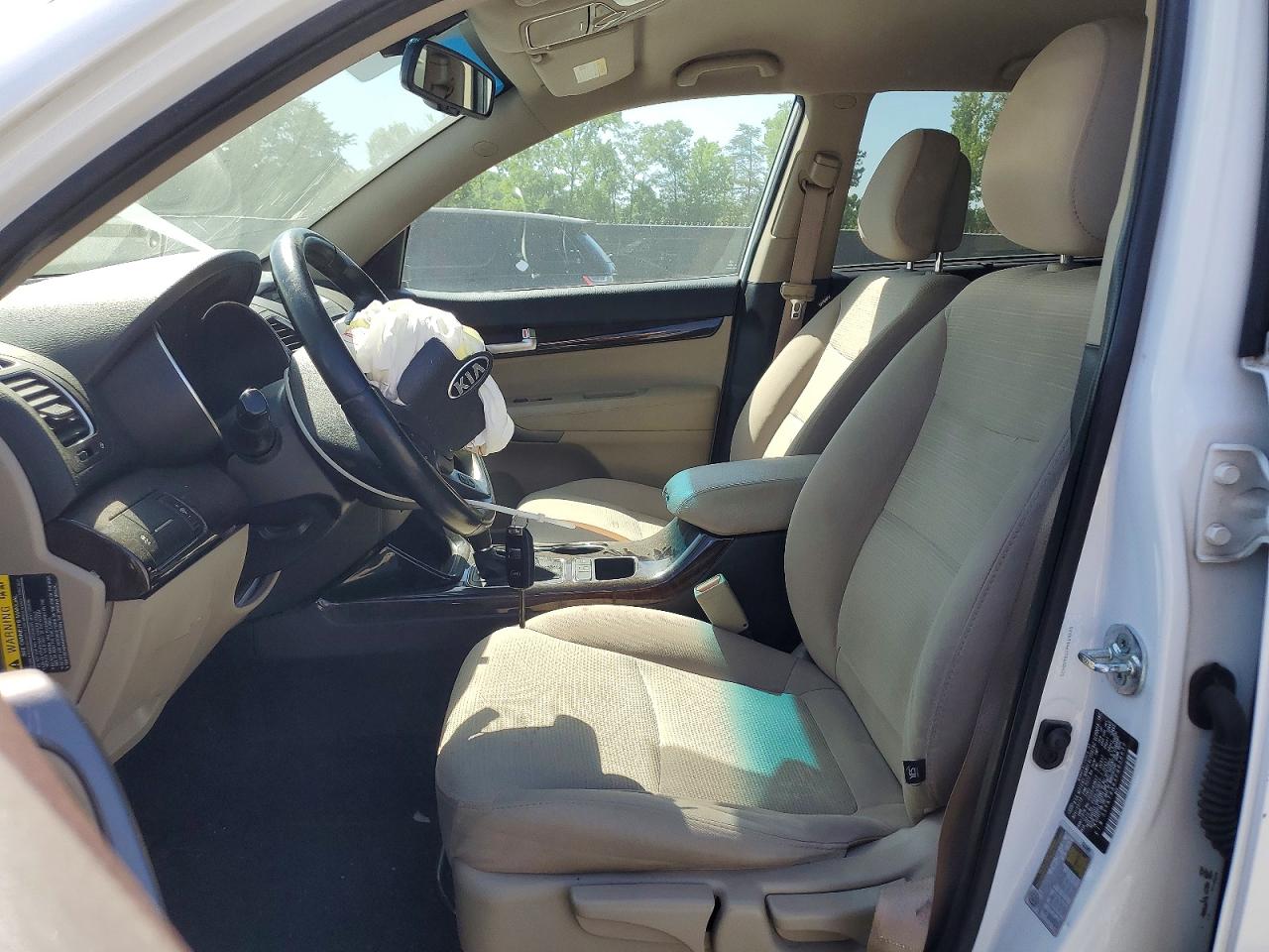 2015 Kia Sorento Lx Белый vin: 5XYKT4A6XFG658633