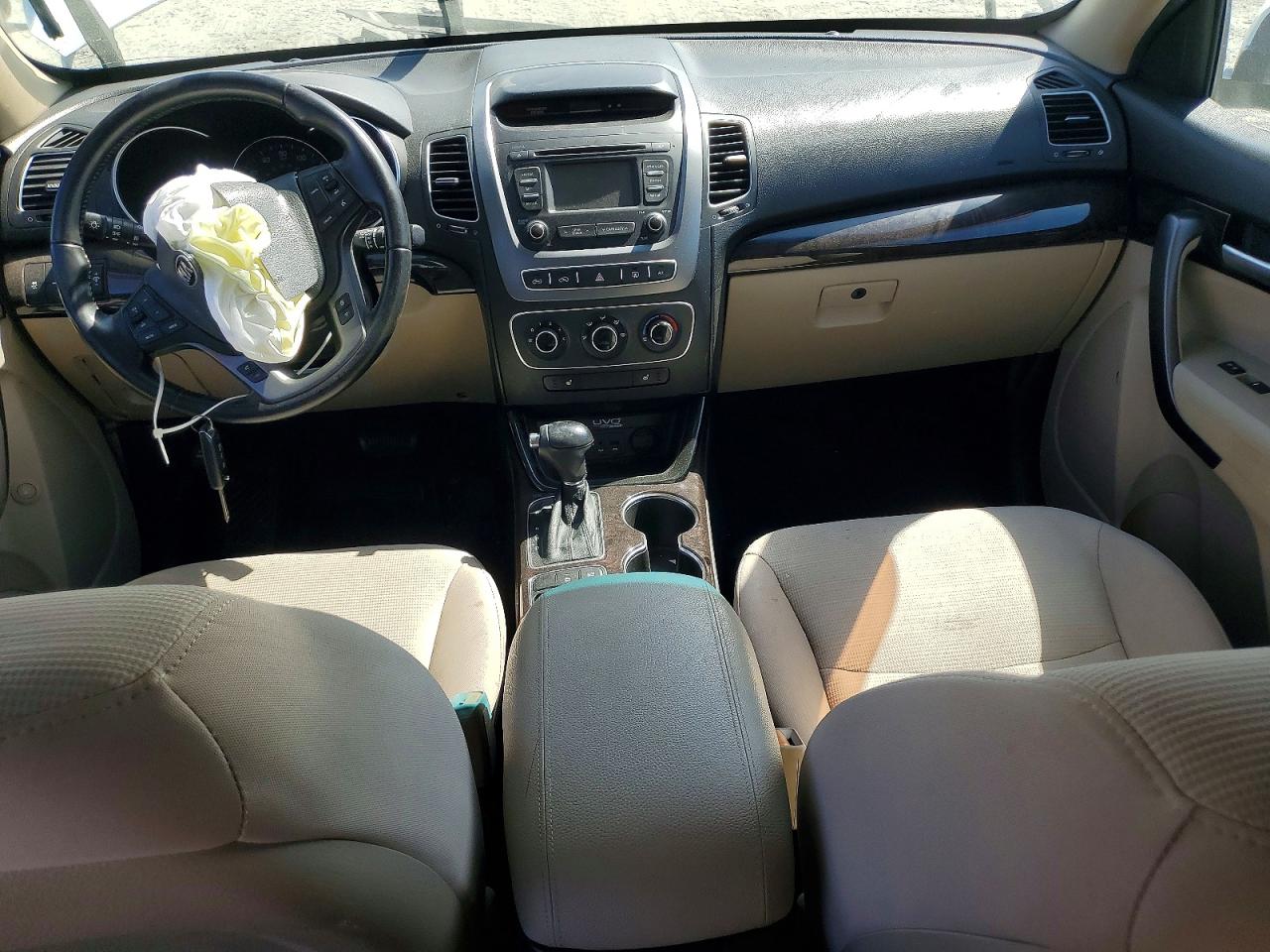 2015 Kia Sorento Lx Белый vin: 5XYKT4A6XFG658633