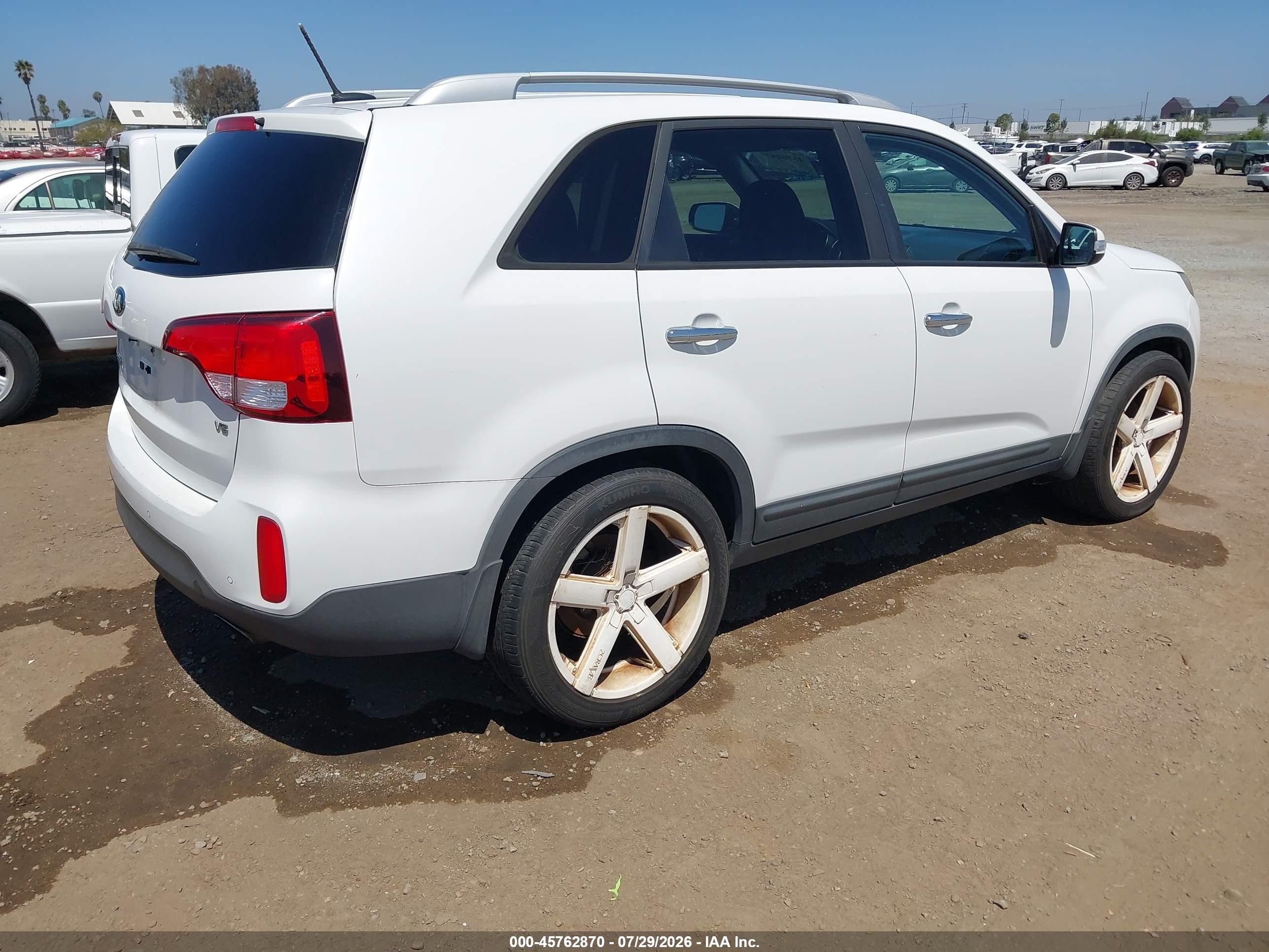 2015 Kia Sorento Lx V6 White vin: 5XYKT4A71FG637632
