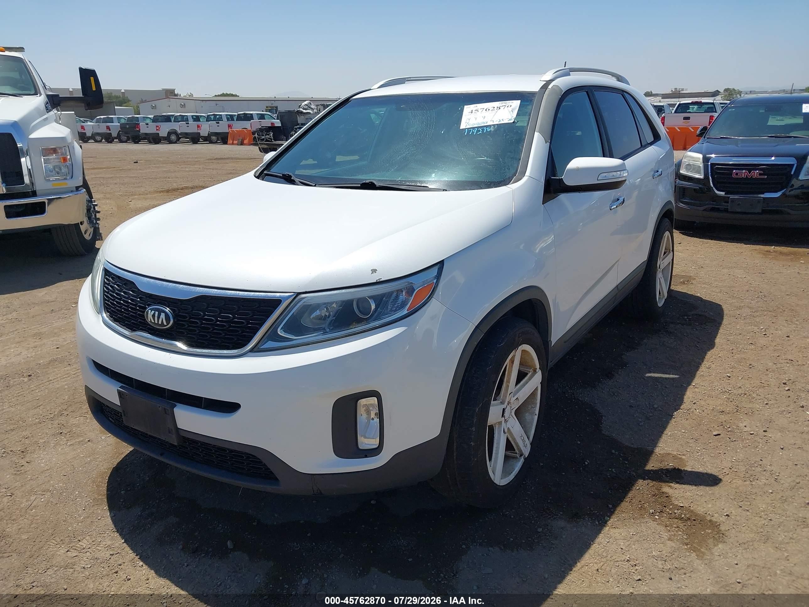 2015 Kia Sorento Lx V6 White vin: 5XYKT4A71FG637632