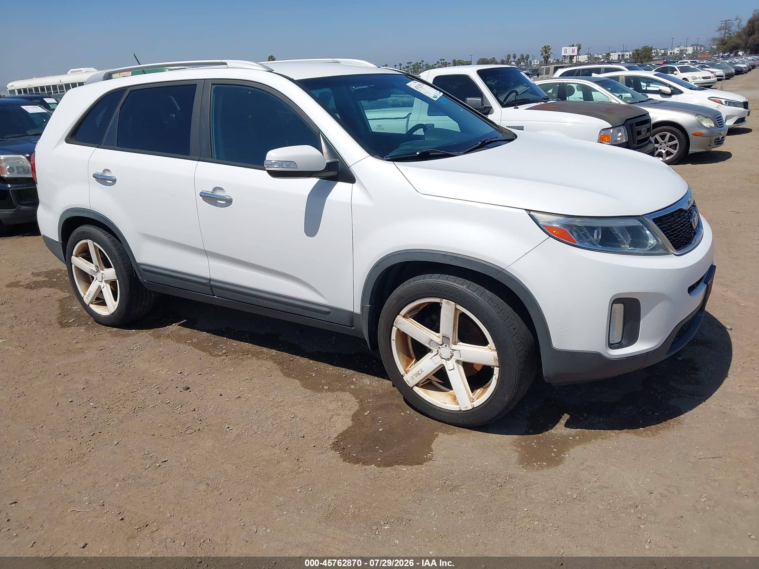 2015 Kia Sorento Lx V6 White vin: 5XYKT4A71FG637632