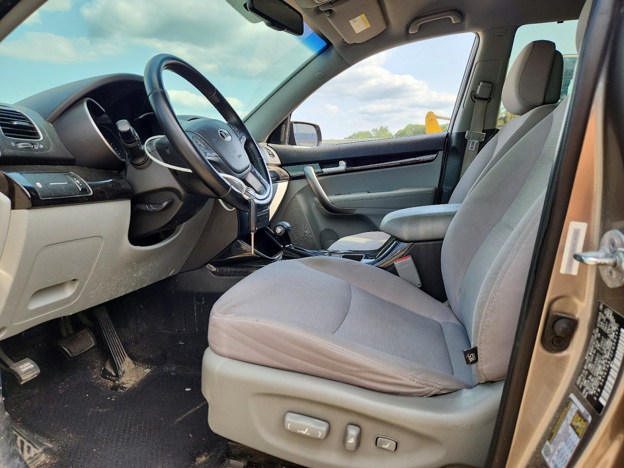 2015 Kia Sorento Lx Tan vin: 5XYKT4A72FG582477