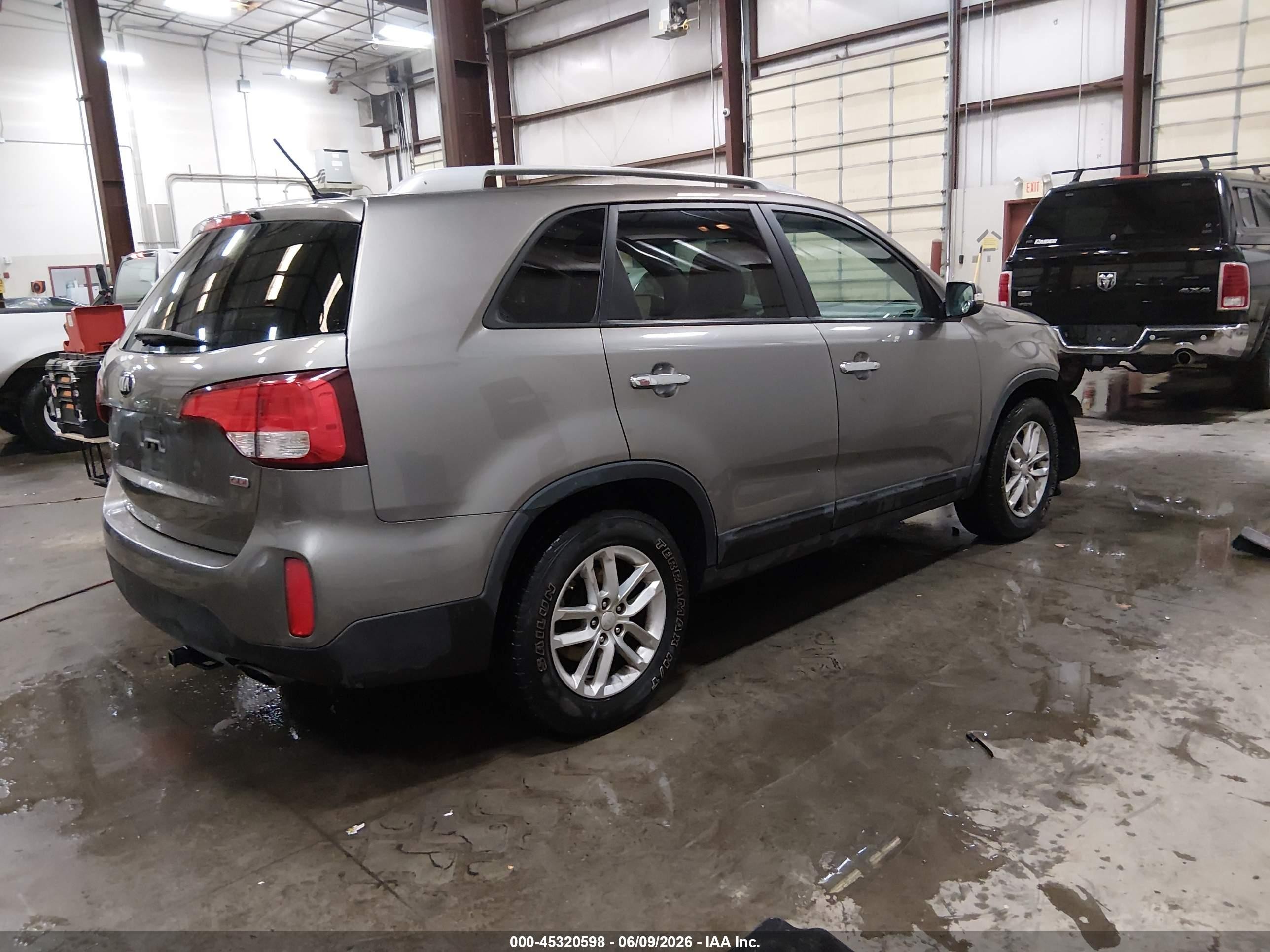 2015 Kia Sorento Lx V6 Gray vin: 5XYKT4A72FG588456