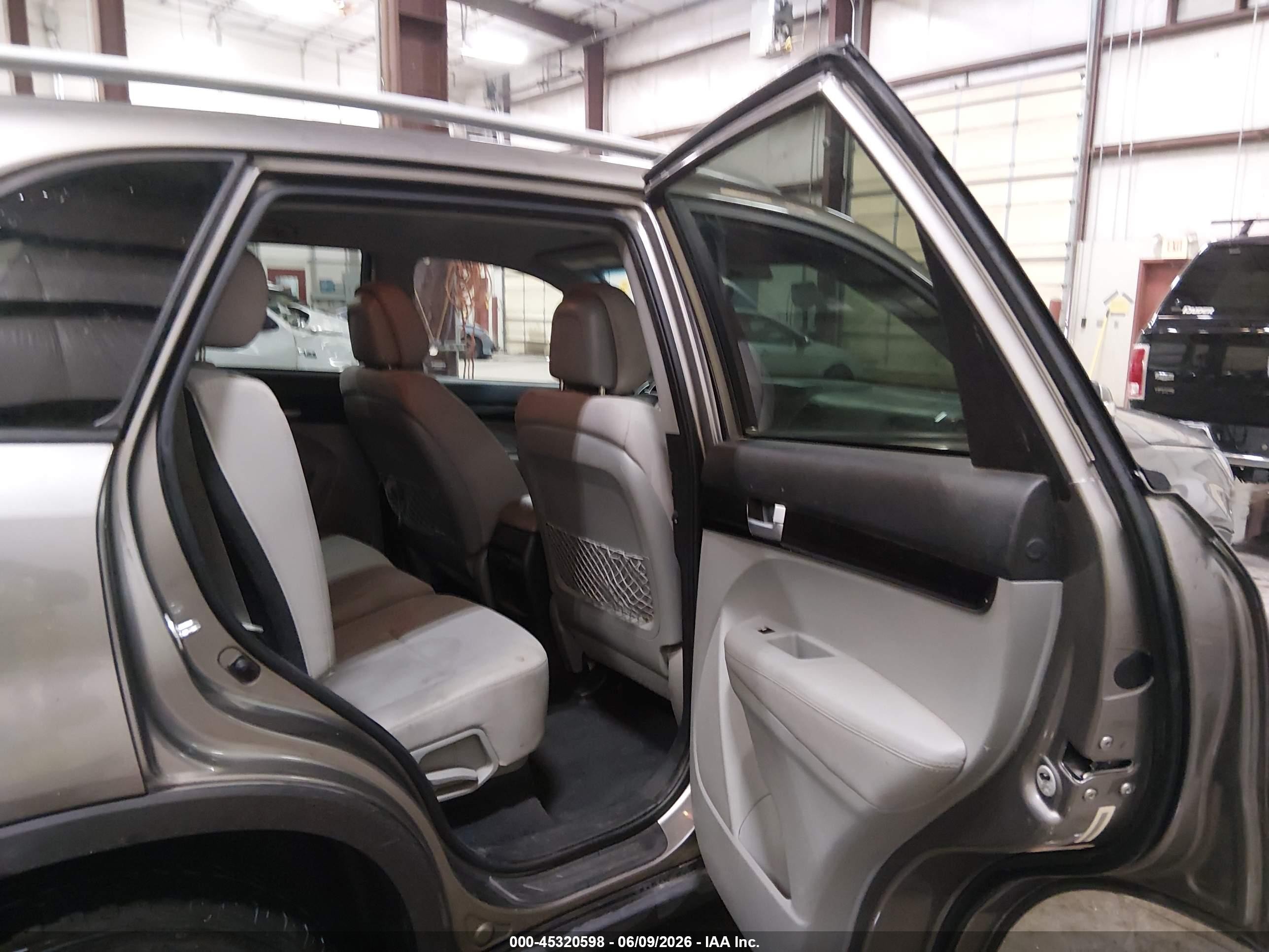 2015 Kia Sorento Lx V6 Gray vin: 5XYKT4A72FG588456