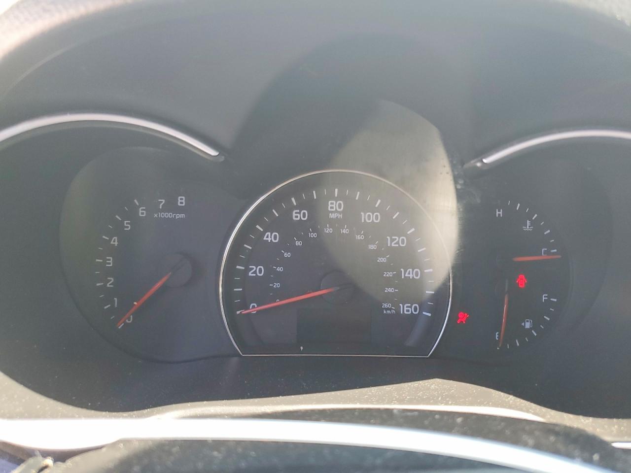2015 Kia Sorento White vin: 5XYKT4A73FG587560