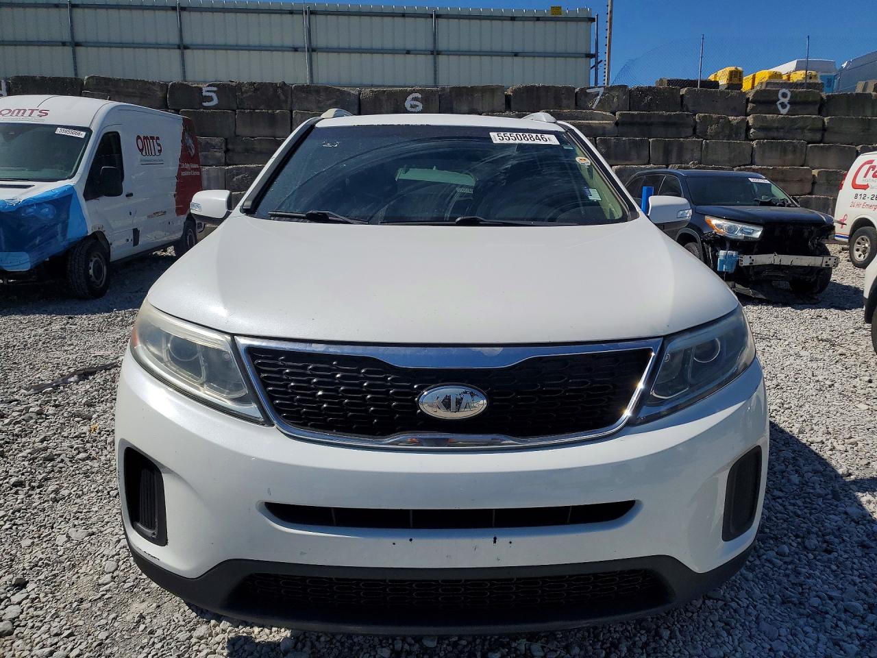 2015 Kia Sorento White vin: 5XYKT4A73FG587560