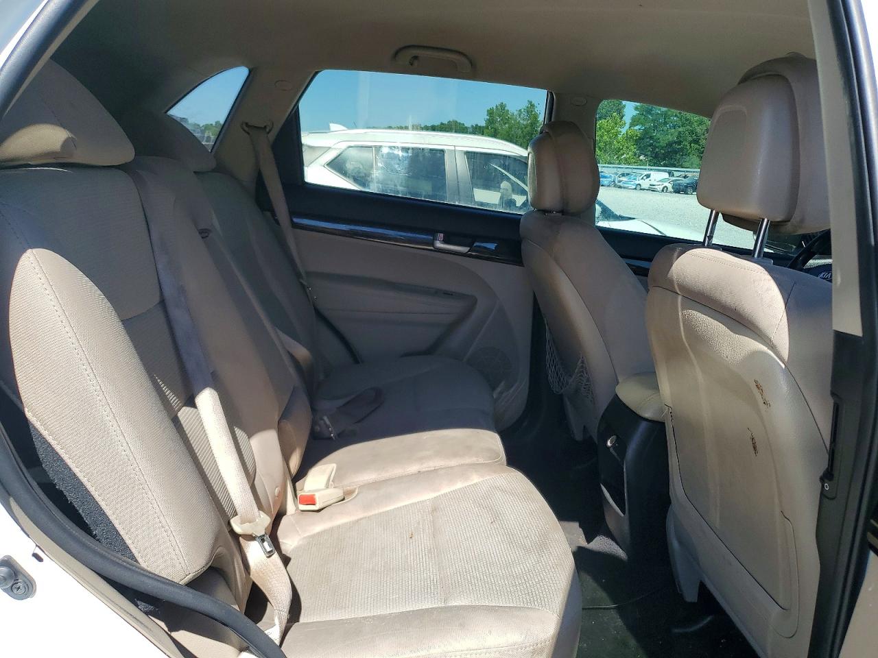 2015 Kia Sorento White vin: 5XYKT4A73FG587560